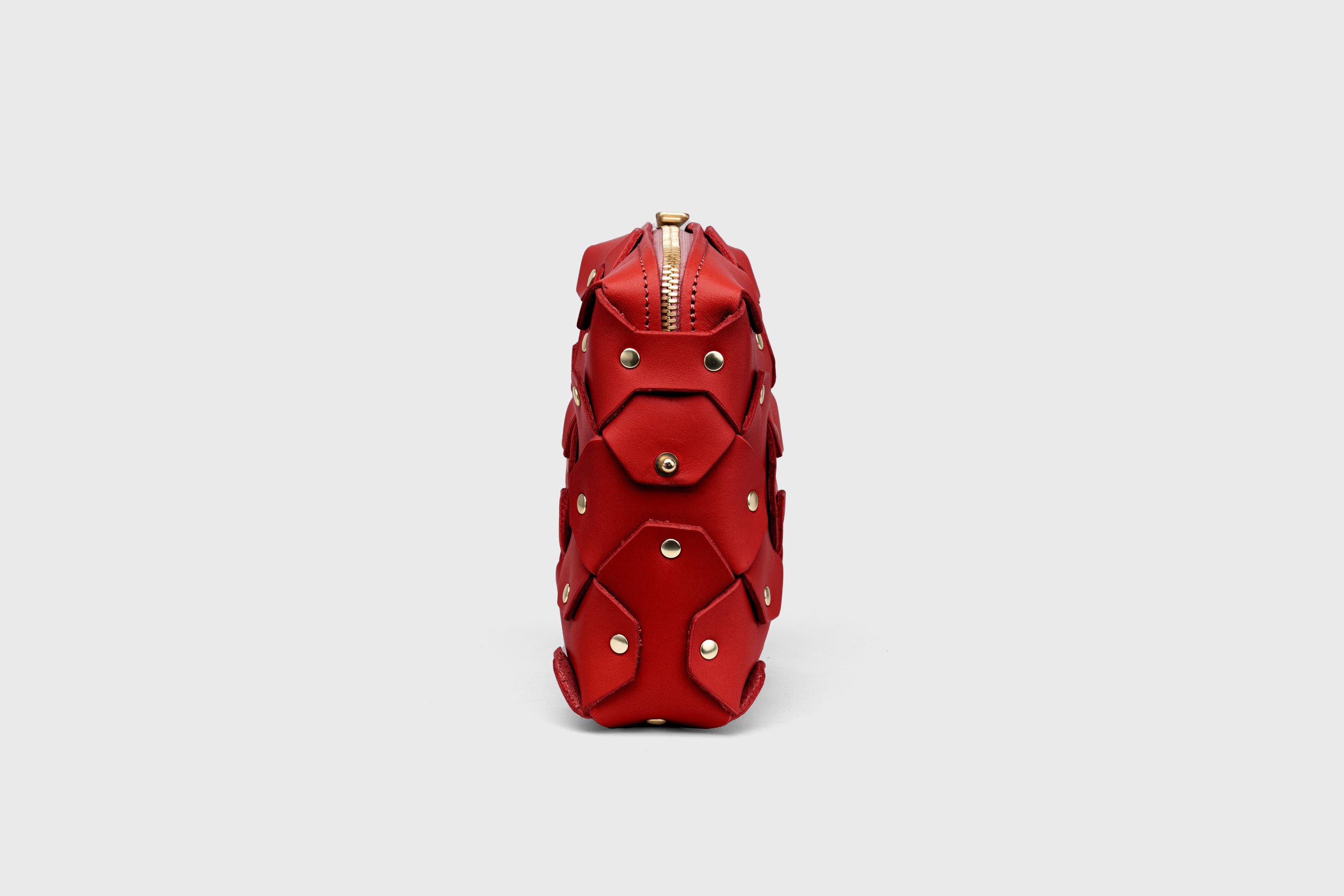 Rivet Bag Squared Red Color Leather Minimalist Modern Design Premium Quality Atelier Madre Manuel Dreesmann Barcelona