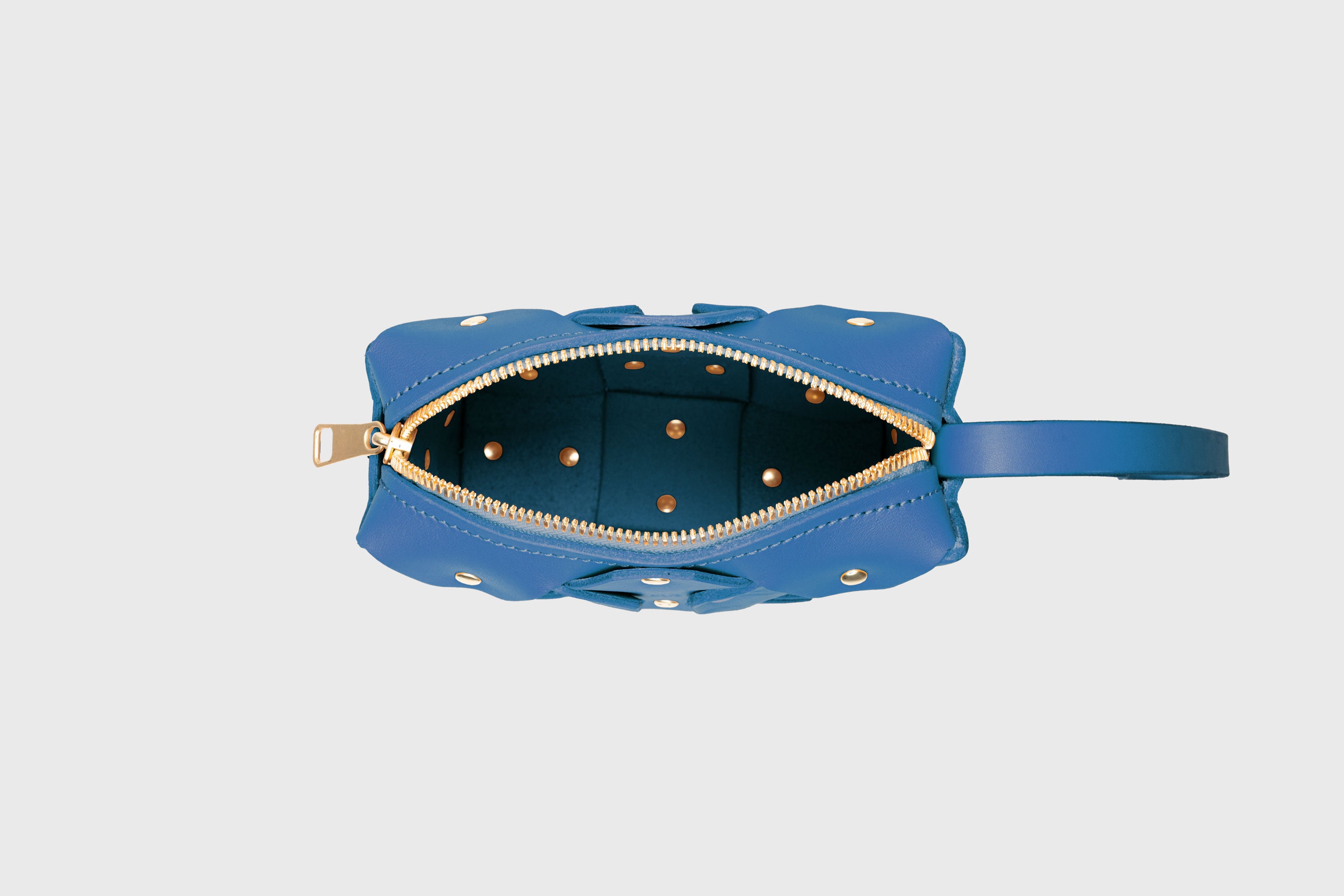 Rivet Bag Squared Royal Blue Colour Leather Bag Minimalist Modern Design Premium Quality Atelier Madre Manuel Dreesmann Barcelona