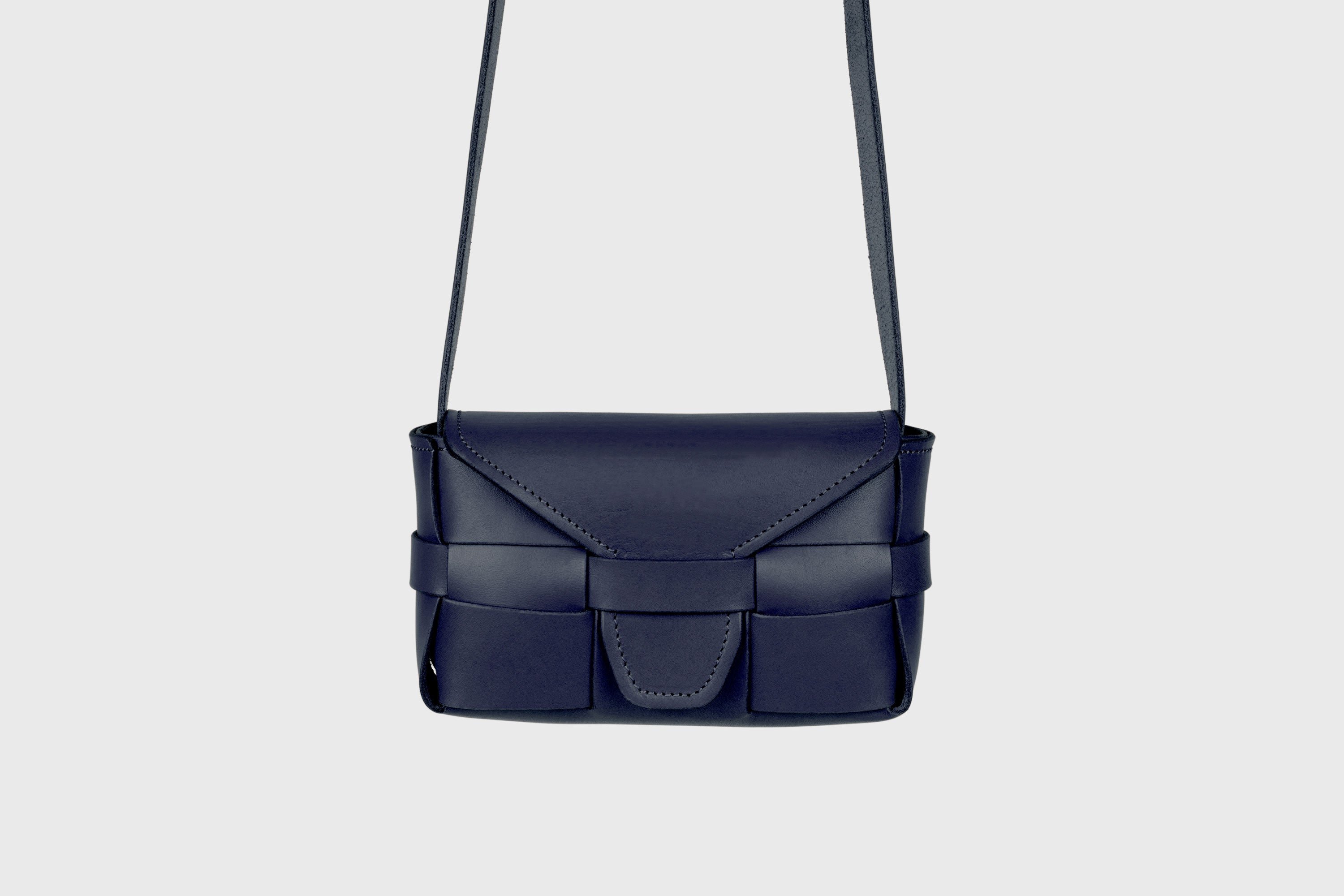 Saka Bag Small In Marine Blue Color In Vegetable Tanned Full Grain Leather Woven Structure Design Atelier Madre Manuel Dreesmann Barcelona Spain