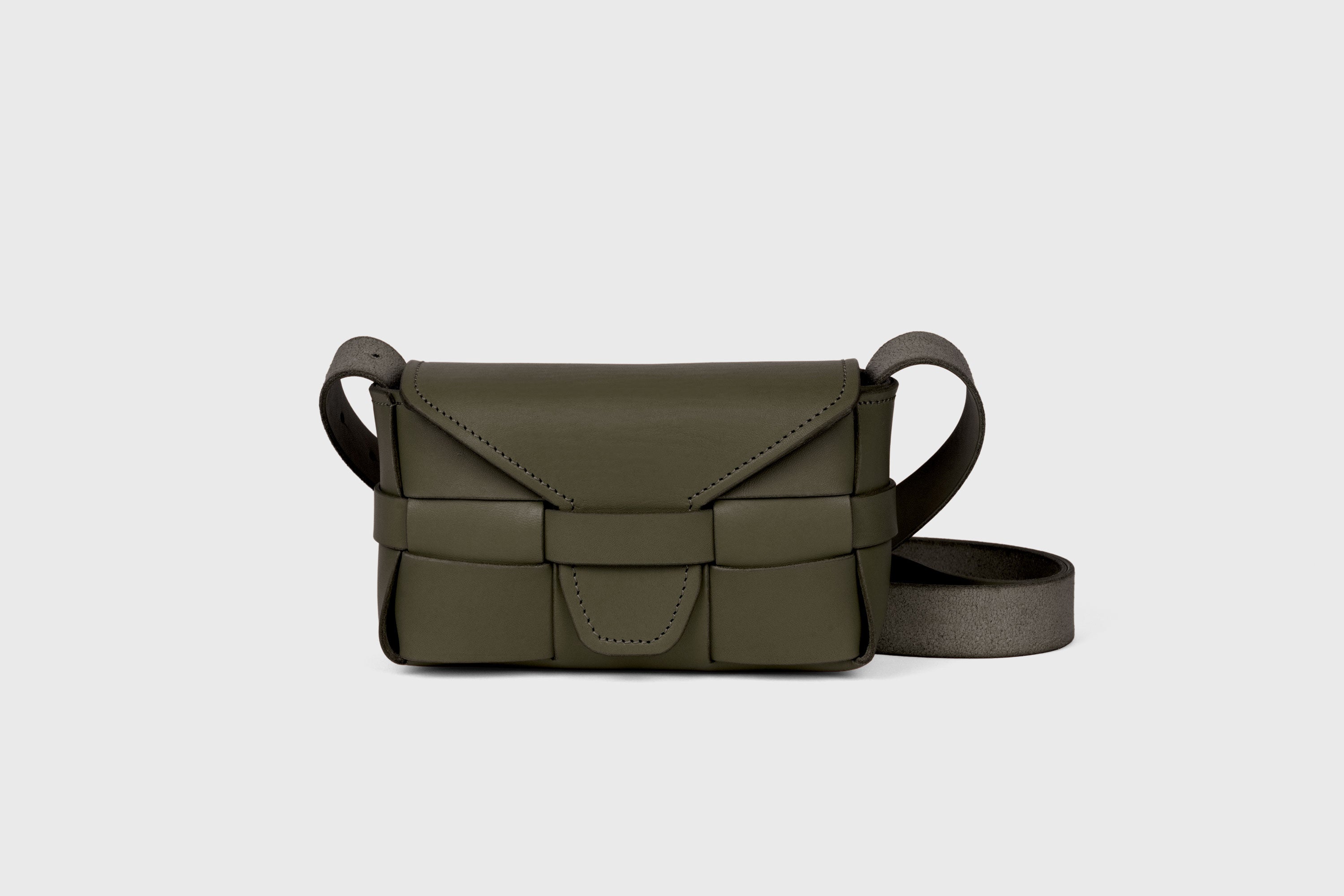 Saka Bag Small In Olive Green Color In Vegetable Tanned Full Grain Leather Woven Structure Design Atelier Madre Manuel Dreesmann Barcelona Spain