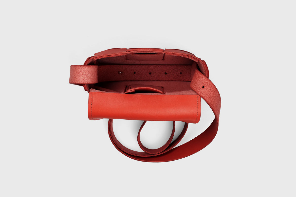 Saka Small Red Leather Atelier Madre Manuel Dreesmann Barcelona Spain 5