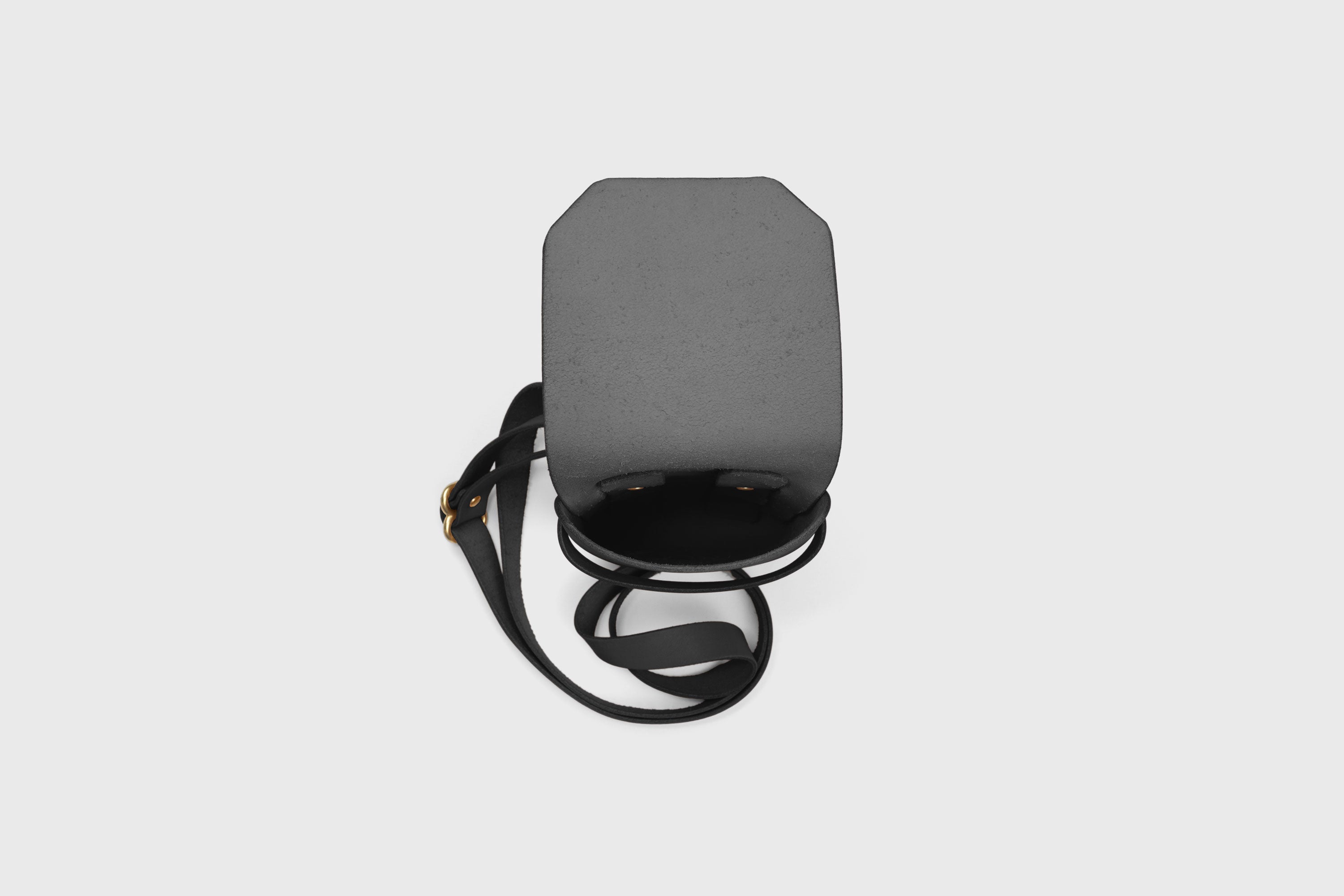 Sling Bag Pouch Leather Black Color Crossbody Premium Quality Modern Minimalist Independent Designer Atelier Madre Manuel Dreesmann Barcelona Spain