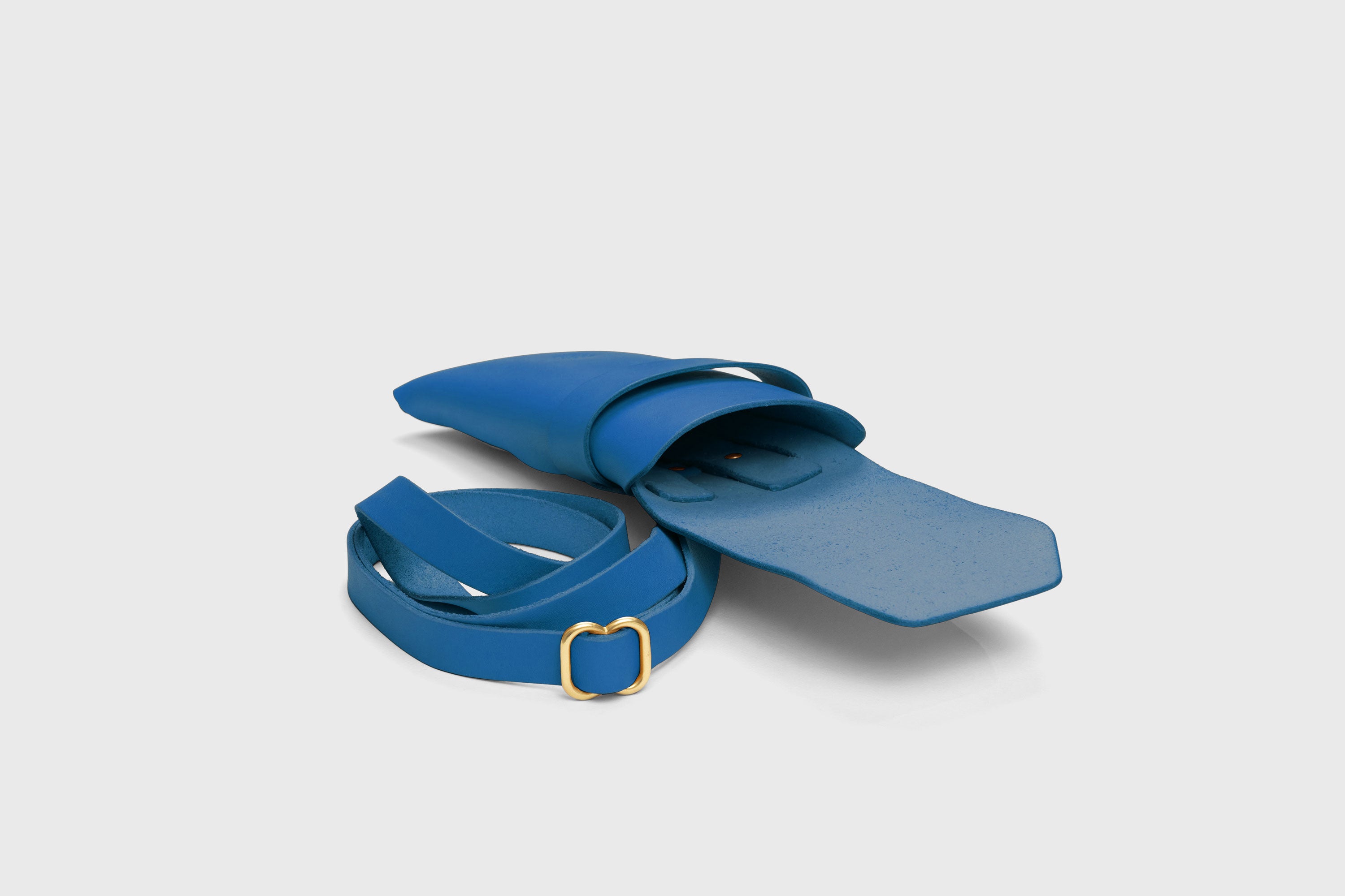 Sling Bag Pouch Leather Royal Blue Color Crossbody Premium Quality Modern Minimalist Independent Designer Atelier Madre Manuel Dreesmann Barcelona Spain