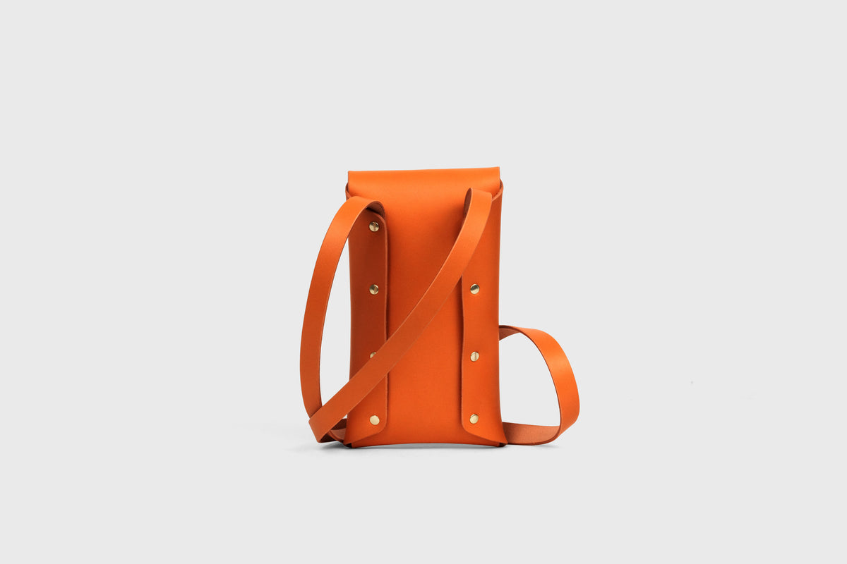 Sling Bag Pouch Orange Leather Atelier Madre Manuel Dreesmann Barcelona Spain 13
