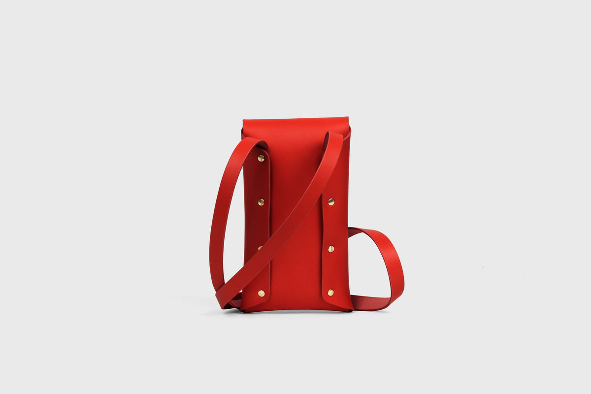 Sling Bag Pouch Red Leather Atelier Madre Manuel Dreesmann Barcelona Spain 14