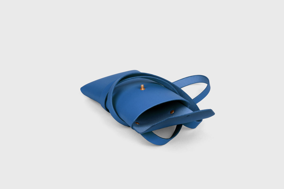 Sling Bag Pouch Royal Blue Leather Atelier Madre Manuel Dreesmann Barcelona Spain 15