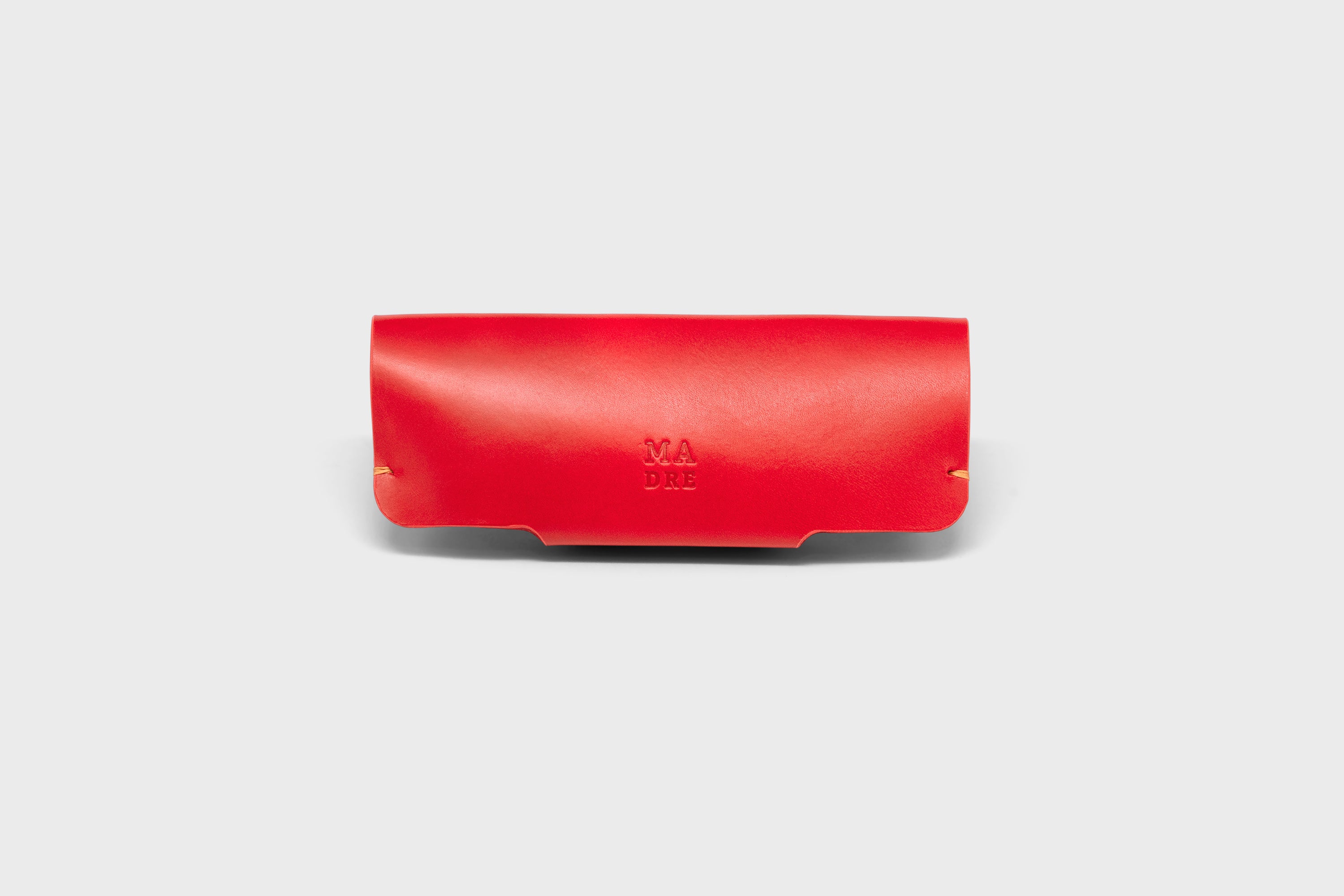 Sunglasses Case Leather Glasses Red Full Grain Vachetta Vegetable Tanned Leather Minimal Modern Design Premium Quality Luxury Handcrafted Atelier Madre Manuel Dreesmann Barcelona