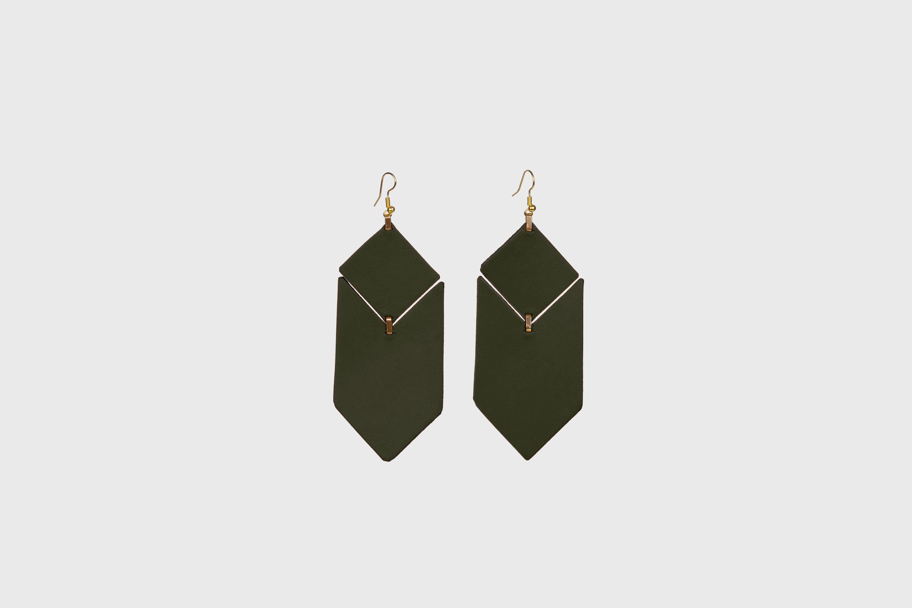 Tess Earrings Leather In Olive Green Color Vegetable Tanned Leather Minimalistic Design Atelier Madre Manuel Dreesmann Barcelona Spain