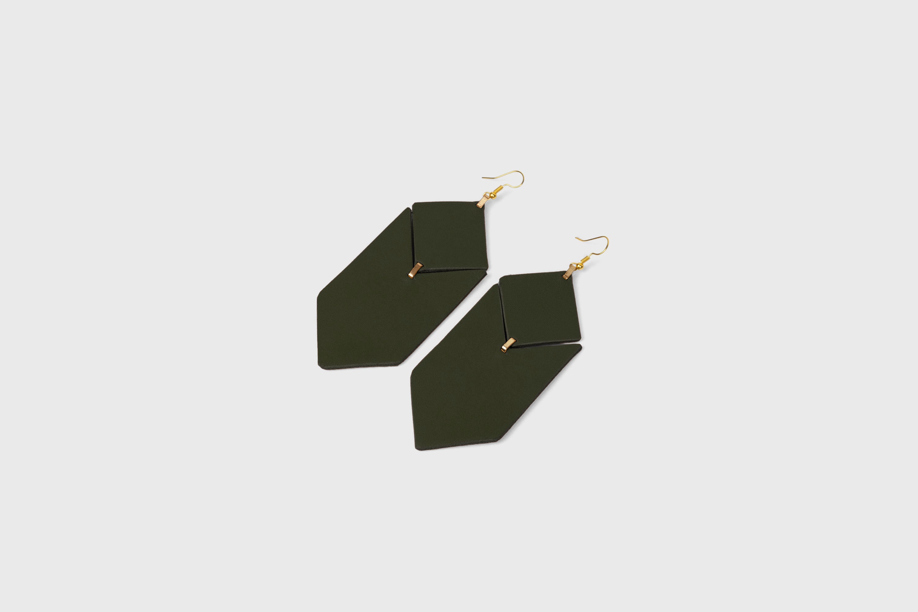 Tess Earrings Leather In Olive Green Color Vegetable Tanned Leather Minimalistic Design Atelier Madre Manuel Dreesmann Barcelona Spain