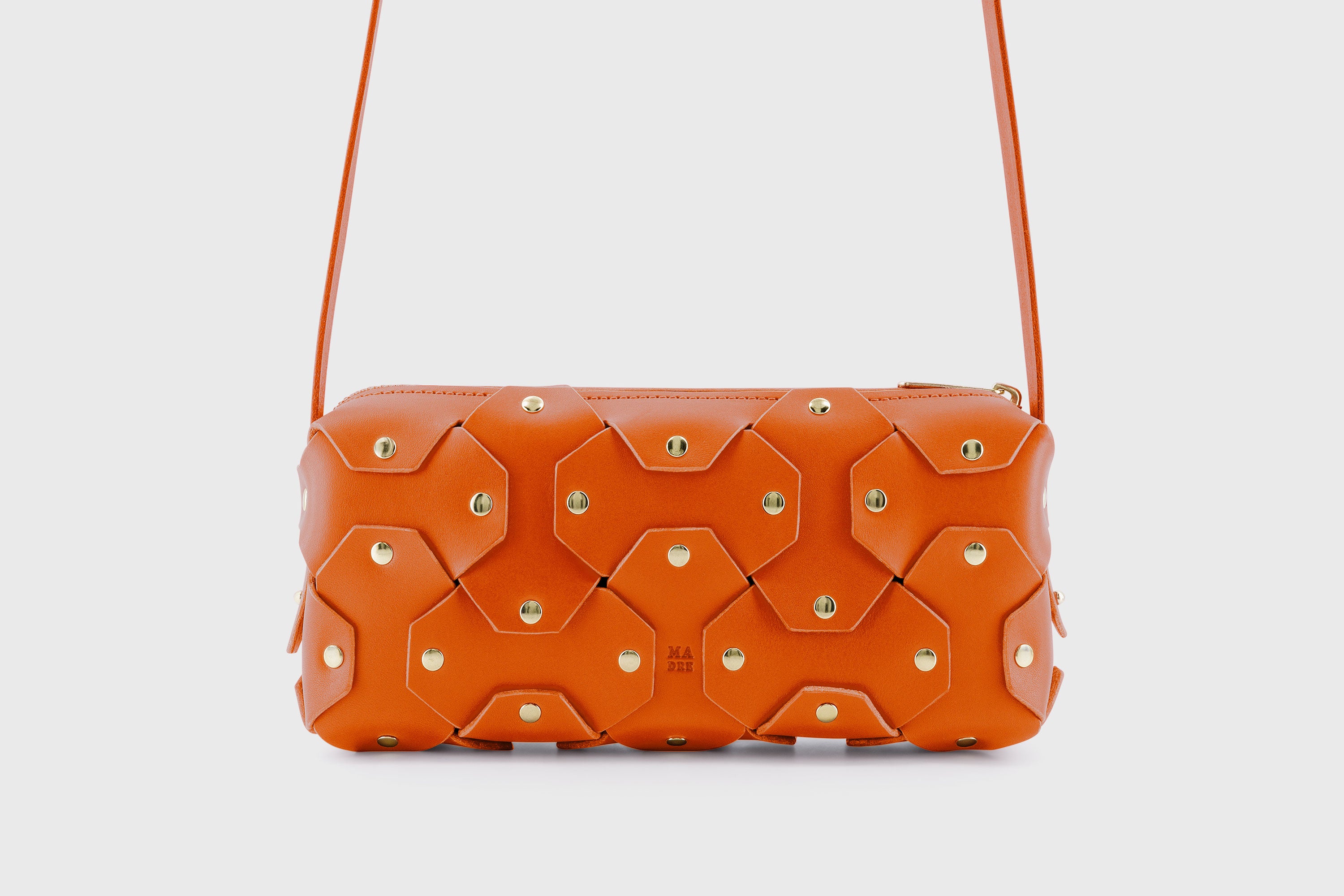 The Rivet Bag Leather Orange Color Vegetable Tanned Full Grain Leather Premium Quality Handbag Crossbody Shoulder Clutch Minimalistic Modern Design Atelier Madre Manuel Dreesmann Barcelona Spain