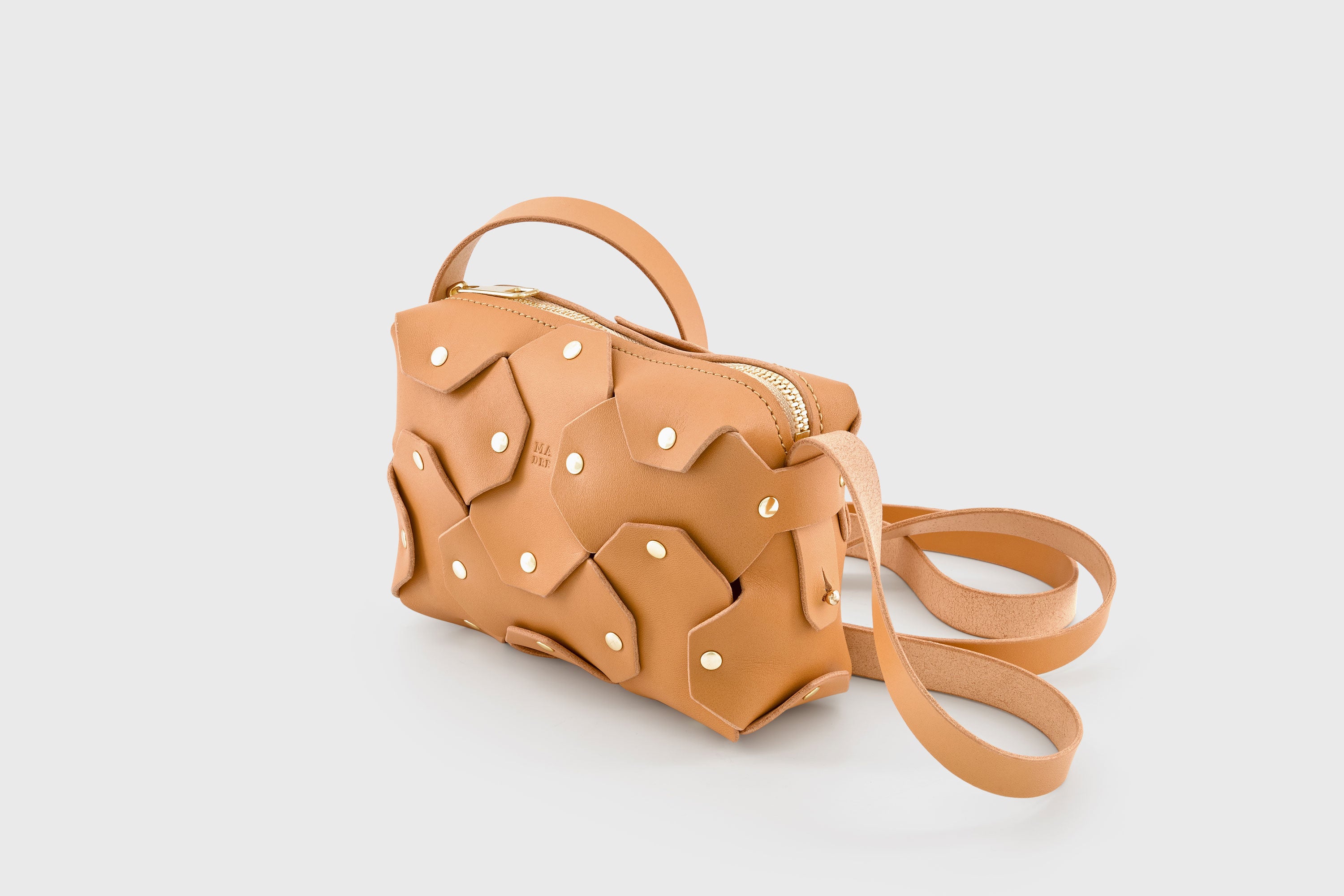 Rivet Bag Small Leather Brown Color Clutch Crossbody Shoulder Detachable Full Brass Vegetable Tanned Full Grain Leather High Quality Modern Minimalistic Design Atelier Madre Manuel Dreesmann Barcelona Spain