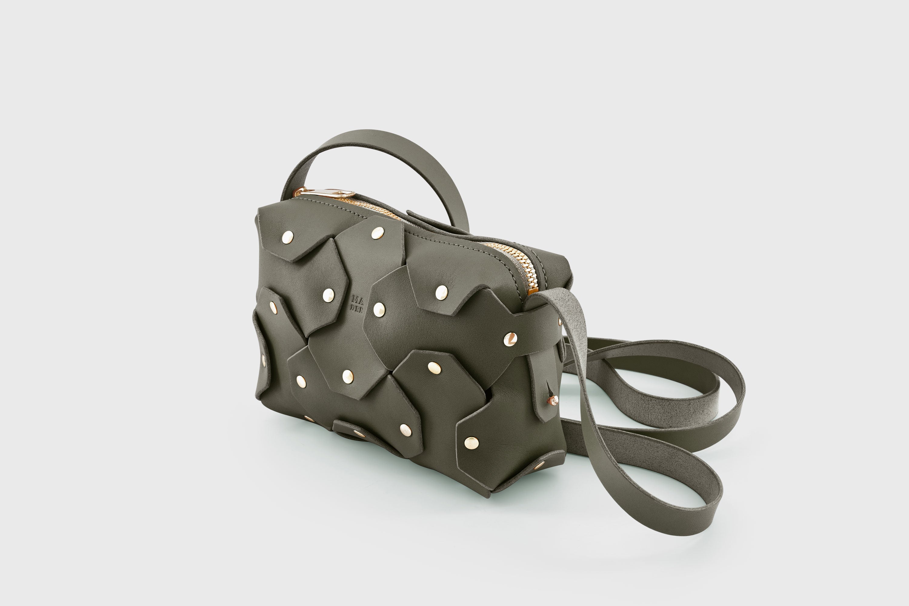 Rivet Bag Small Leather Olive Green Color Clutch Crossbody Shoulder Detachable Full Brass Vegetable Tanned Full Grain Leather High Quality Modern Minimalistic Design Atelier Madre Manuel Dreesmann Barcelona Spain