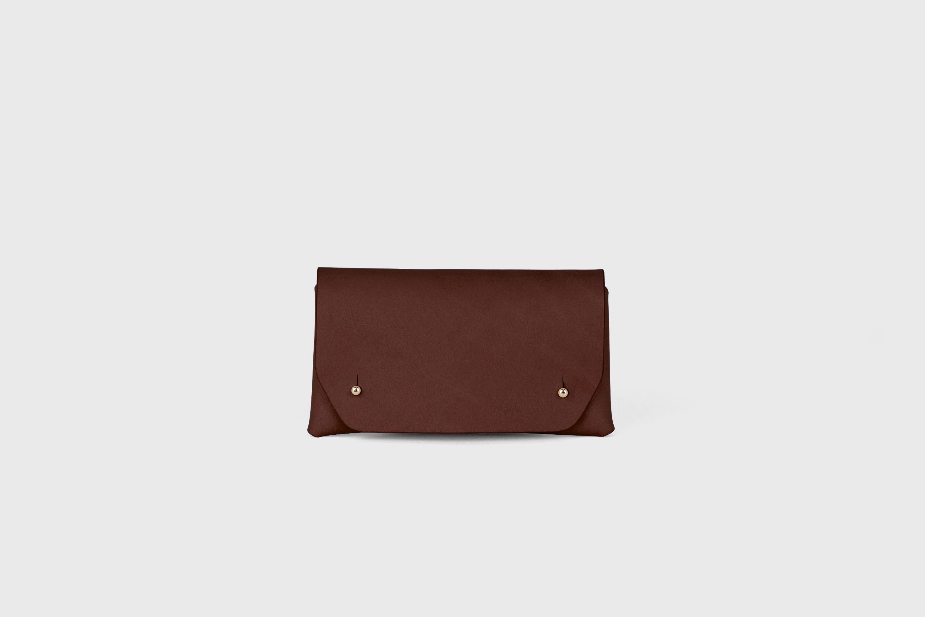 Tobacco Pouch Premium Leather Dark Brown Color Minimalist Design Atelier Madre Manuel Dreesmann Barcelona Spain