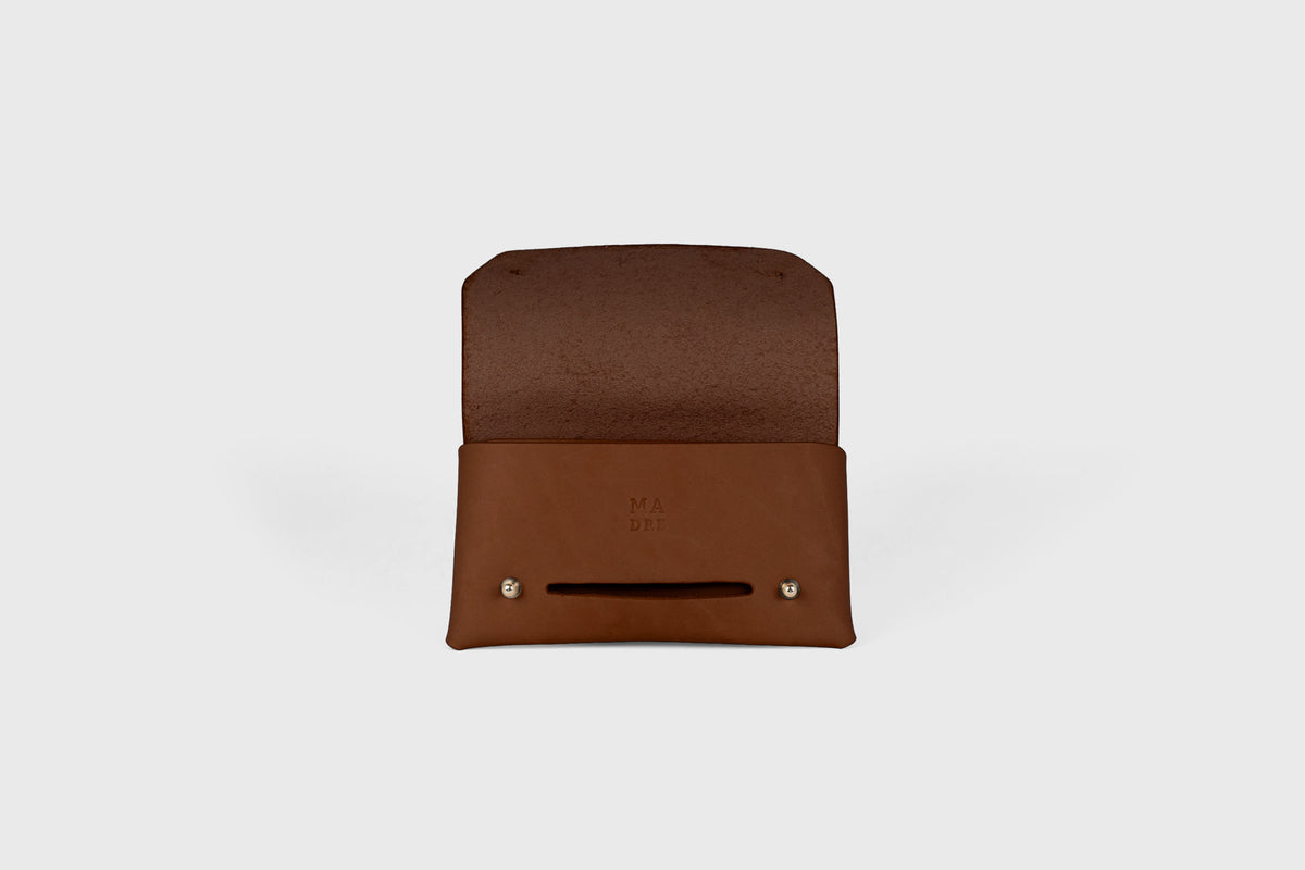 Tobacco Pouch Leather Dark Brown Minimalist Atelier Madre Manuel Dreesmann Barcelona Spain 4
