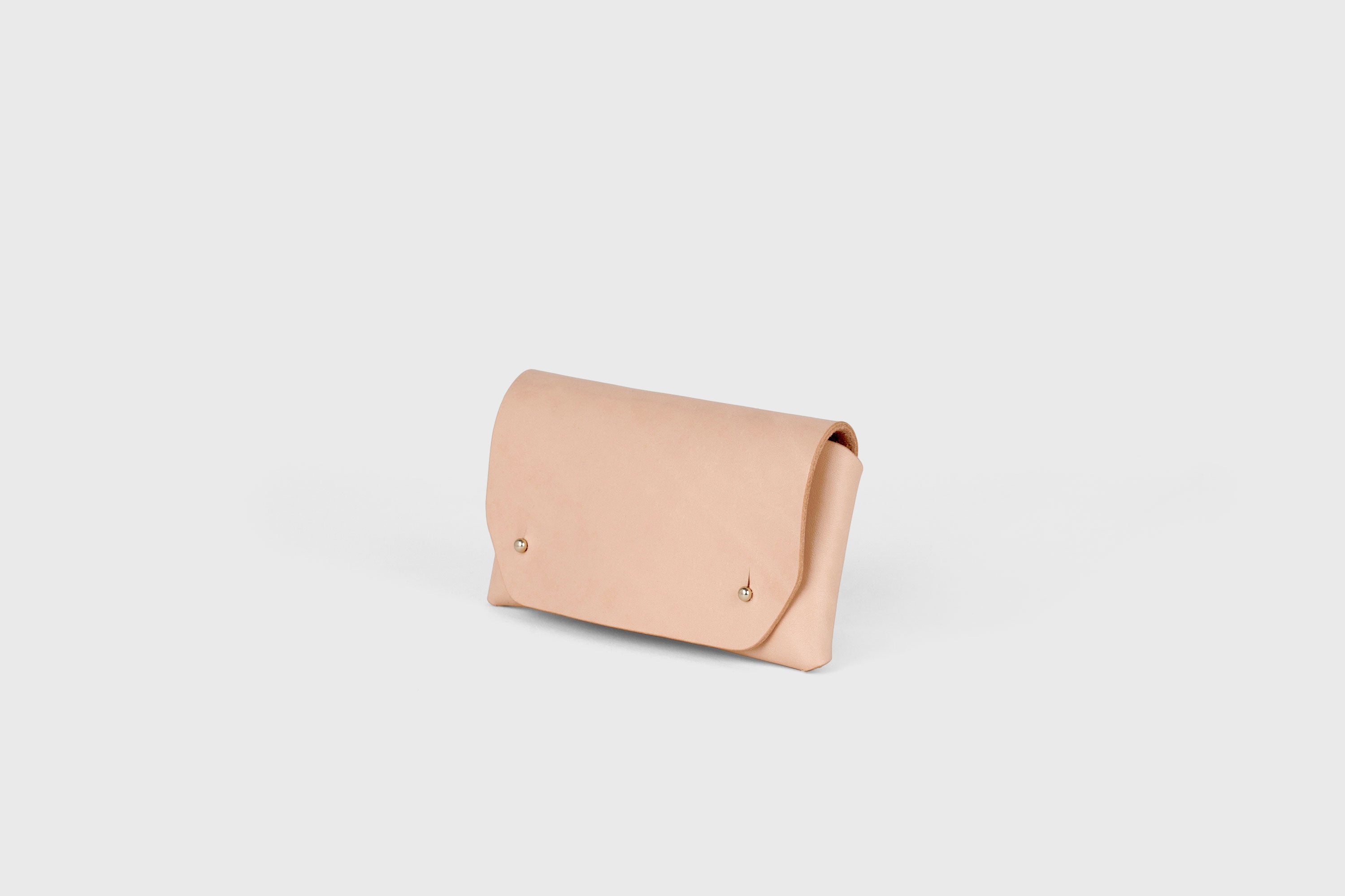 Tobacco Pouch Premium Leather Natural Color Minimalist Design Atelier Madre Manuel Dreesmann Barcelona Spain