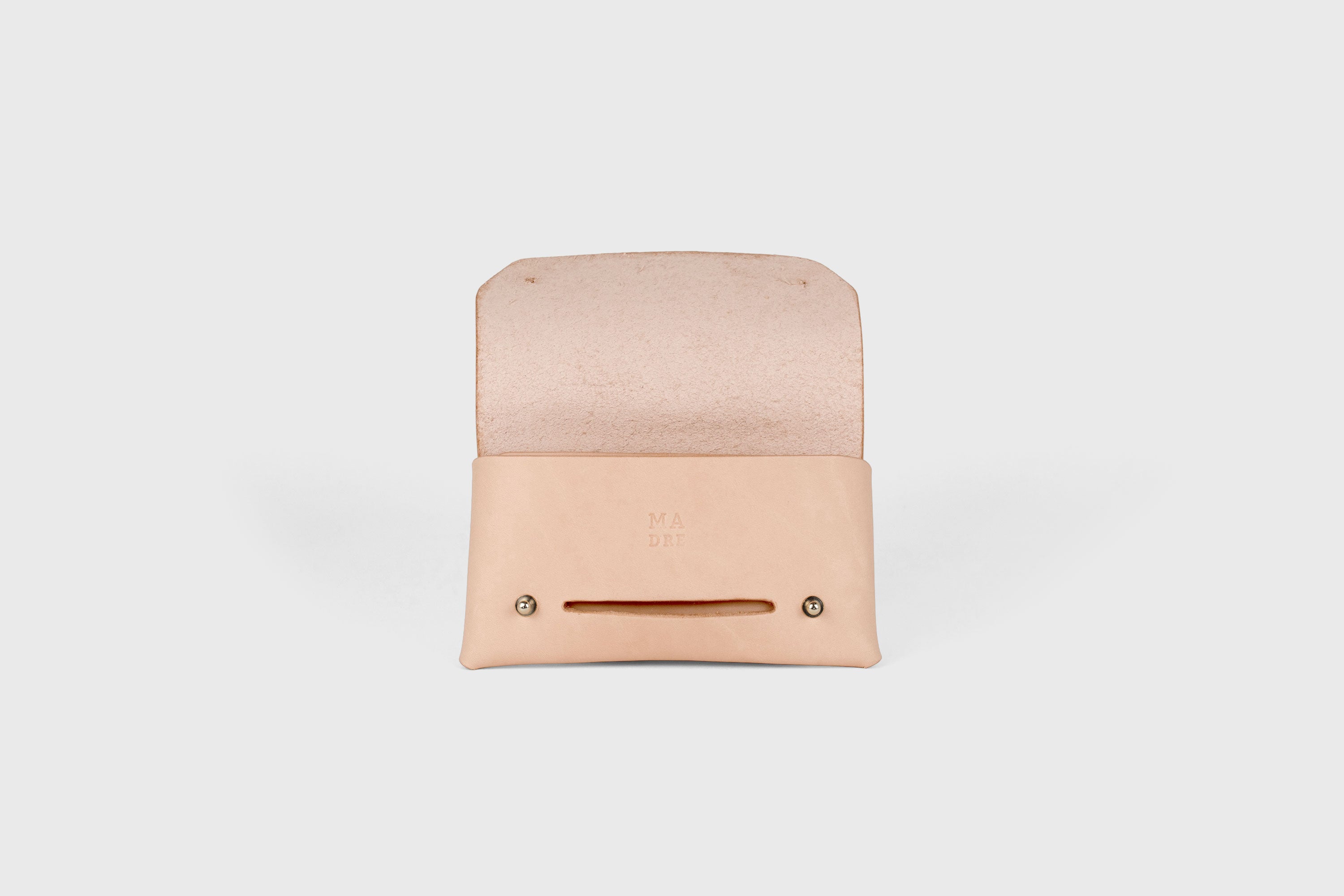 Tobacco Pouch Premium Leather Natural Color Minimalist Design Atelier Madre Manuel Dreesmann Barcelona Spain