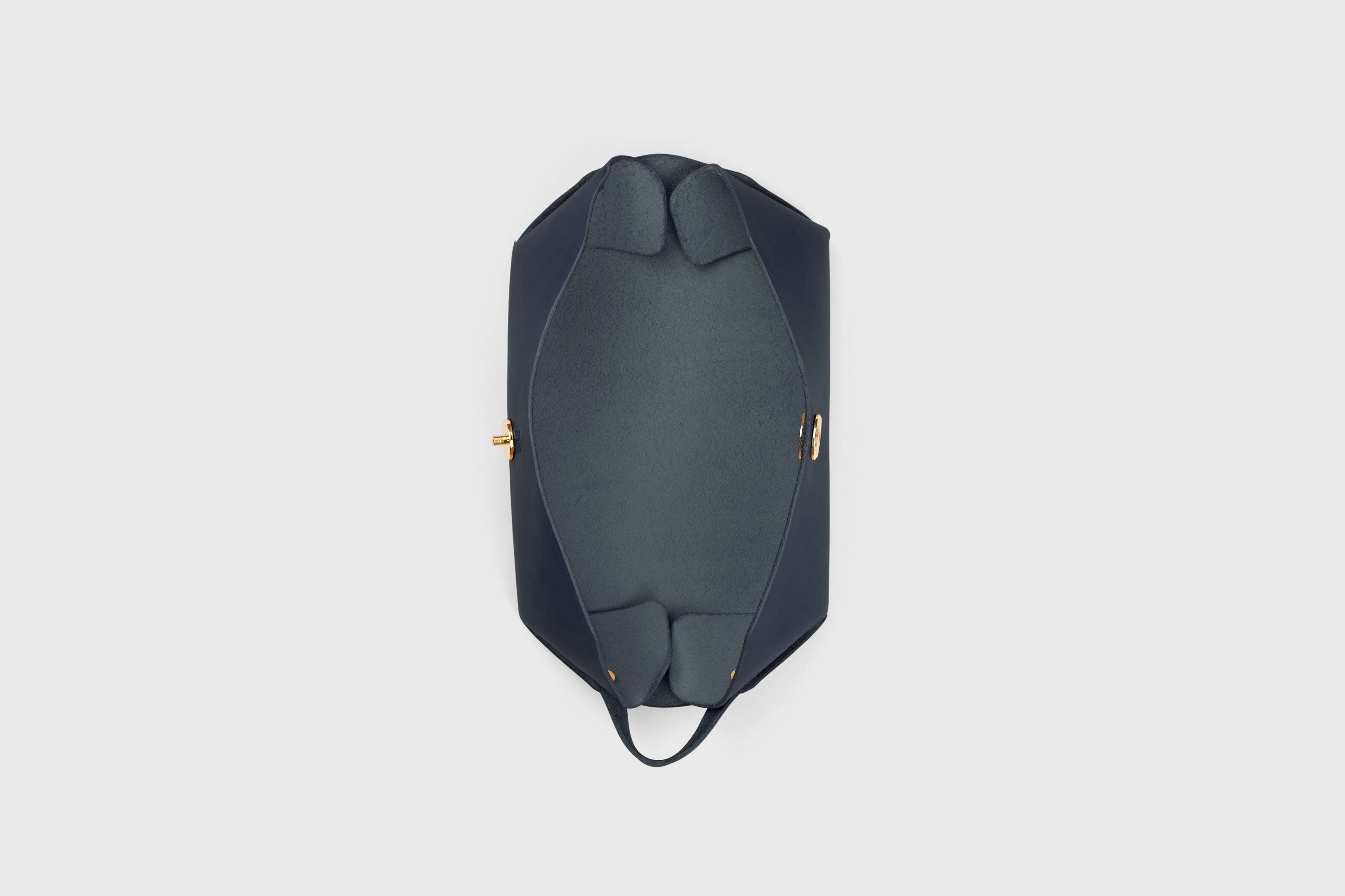 Cosmetic and Toiletry Bag Marine Blue Color Leather Dopp Kit Mens Woman's Pouch Makeup Case Minimalistic Modern Design Atelier Madre Manuel Dreesmann Barcelona Spain