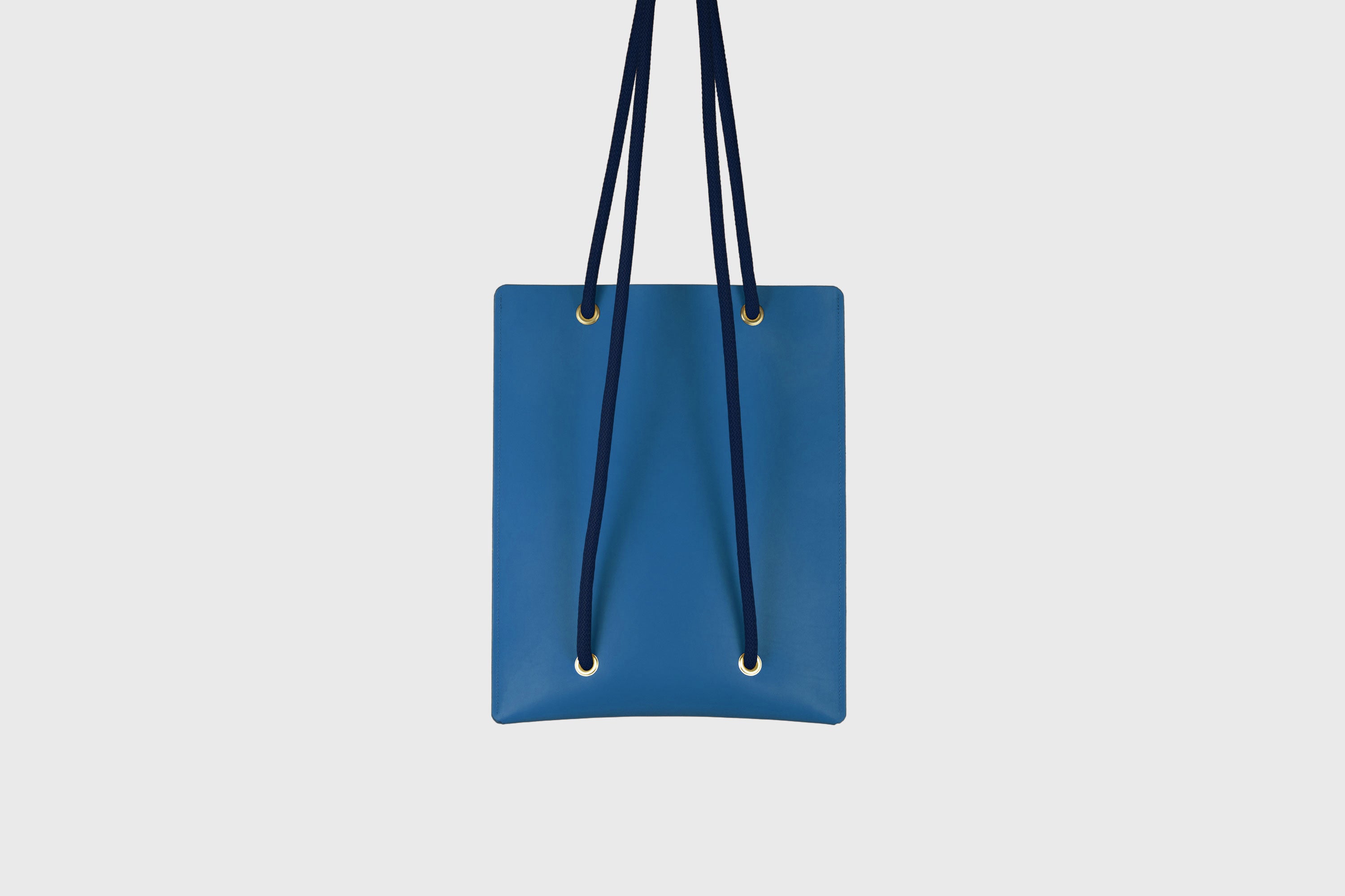 Tote Backpack Premium Leather Royal Blue Color Rope Handles Minimalist Design Atelier Madre Manuel Dreesmann Barcelona Spain