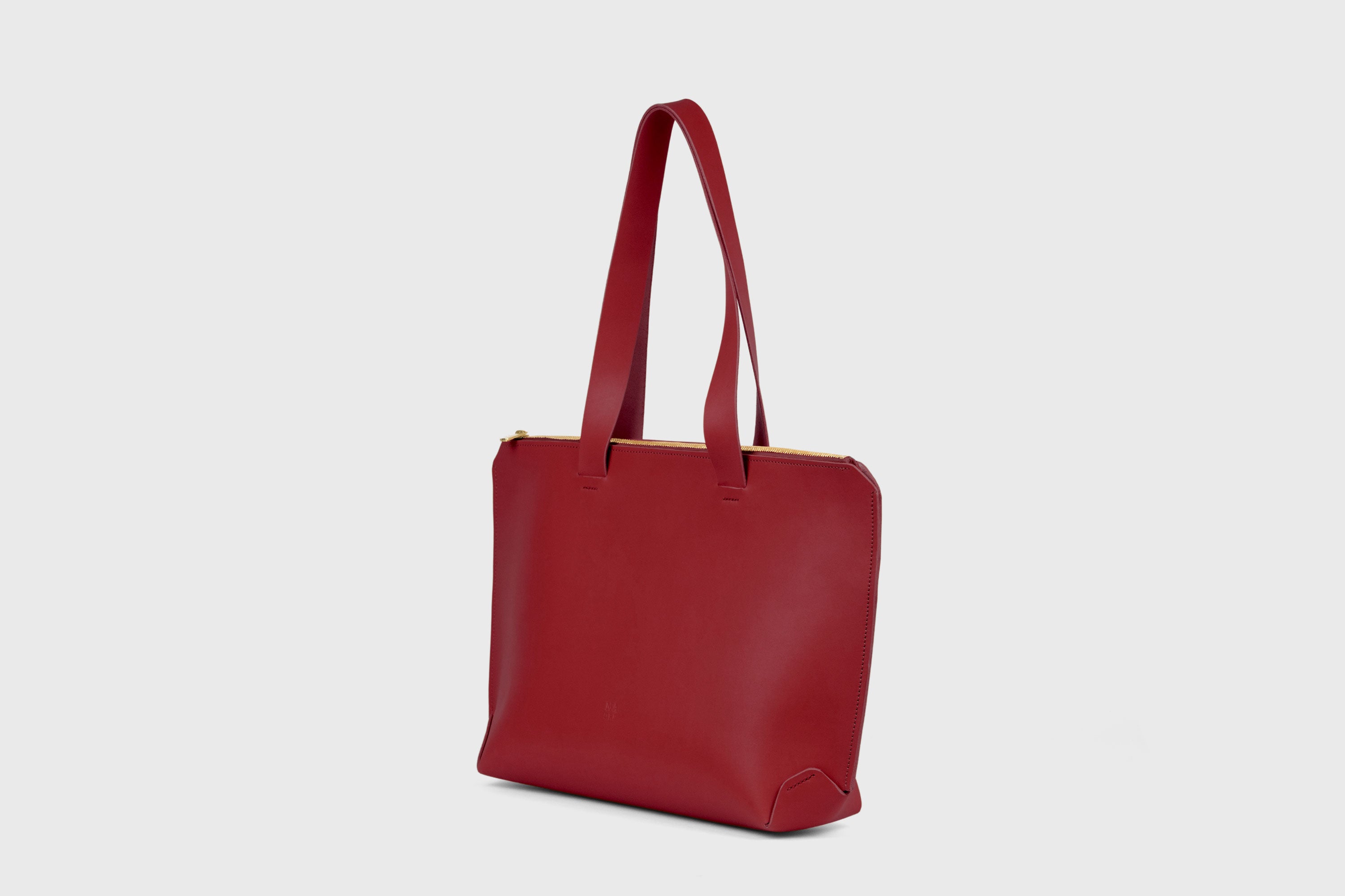 Tote Bag Leather Zipper Red Color Premium Quality Minimalist Design Atelier Madre Manuel Dreesmann Barcelona Spain