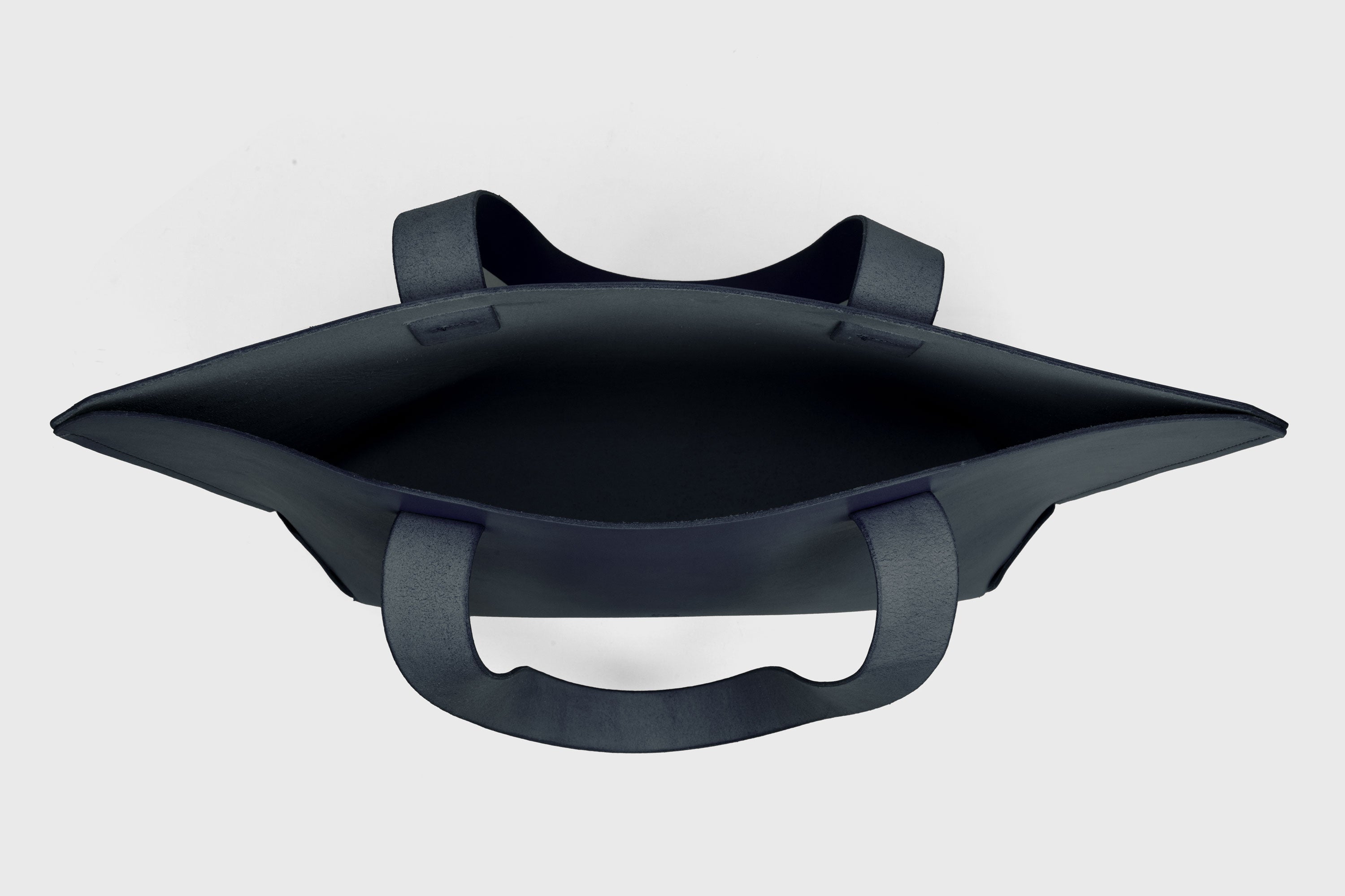 Tote H Bag In Marine Blue Color In Vegetable Tanned Leather Minimalistic Design Open Top Atelier Madre Manuel Dreesmann Barcelona Spain