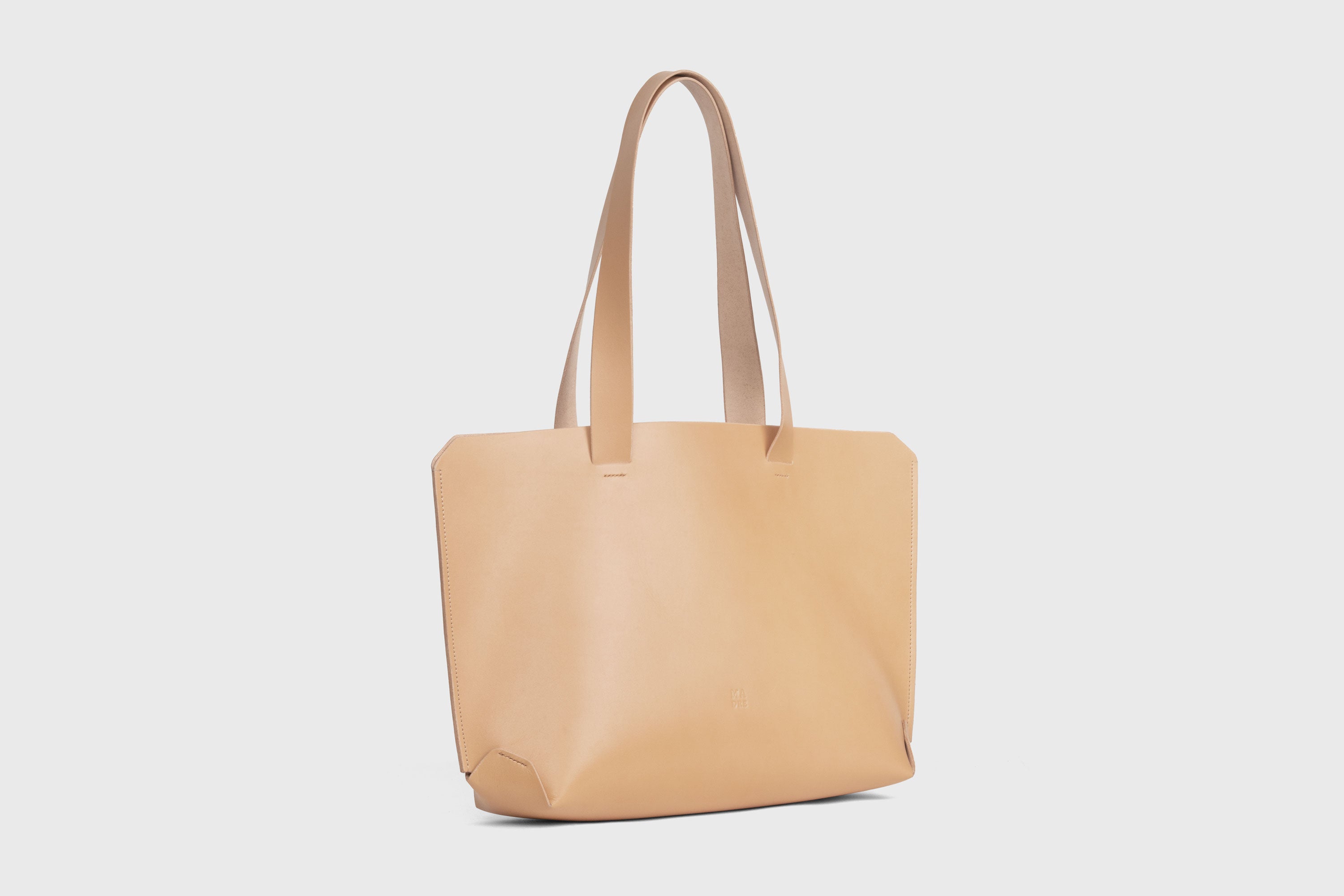 Tote H Bag In Natural Color In Vegetable Tanned Leather Minimalistic Design Open Top Atelier Madre Manuel Dreesmann Barcelona Spain