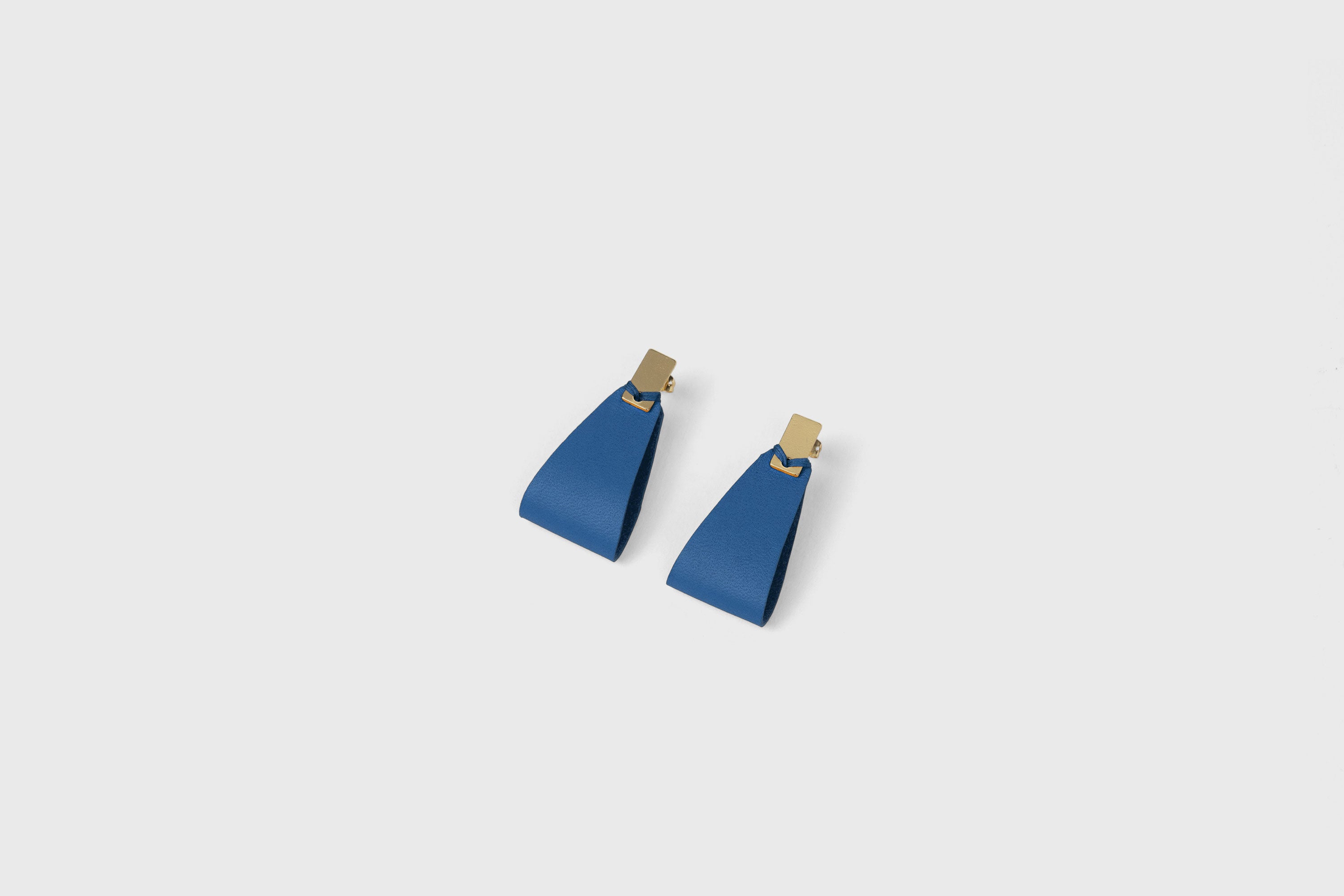 Valeria Earrings In Royal Blue Color Vegetable Tanned Leather Geometric Minimalistic Design Atelier Madre Manuel Dreesmann Barcelona Spain