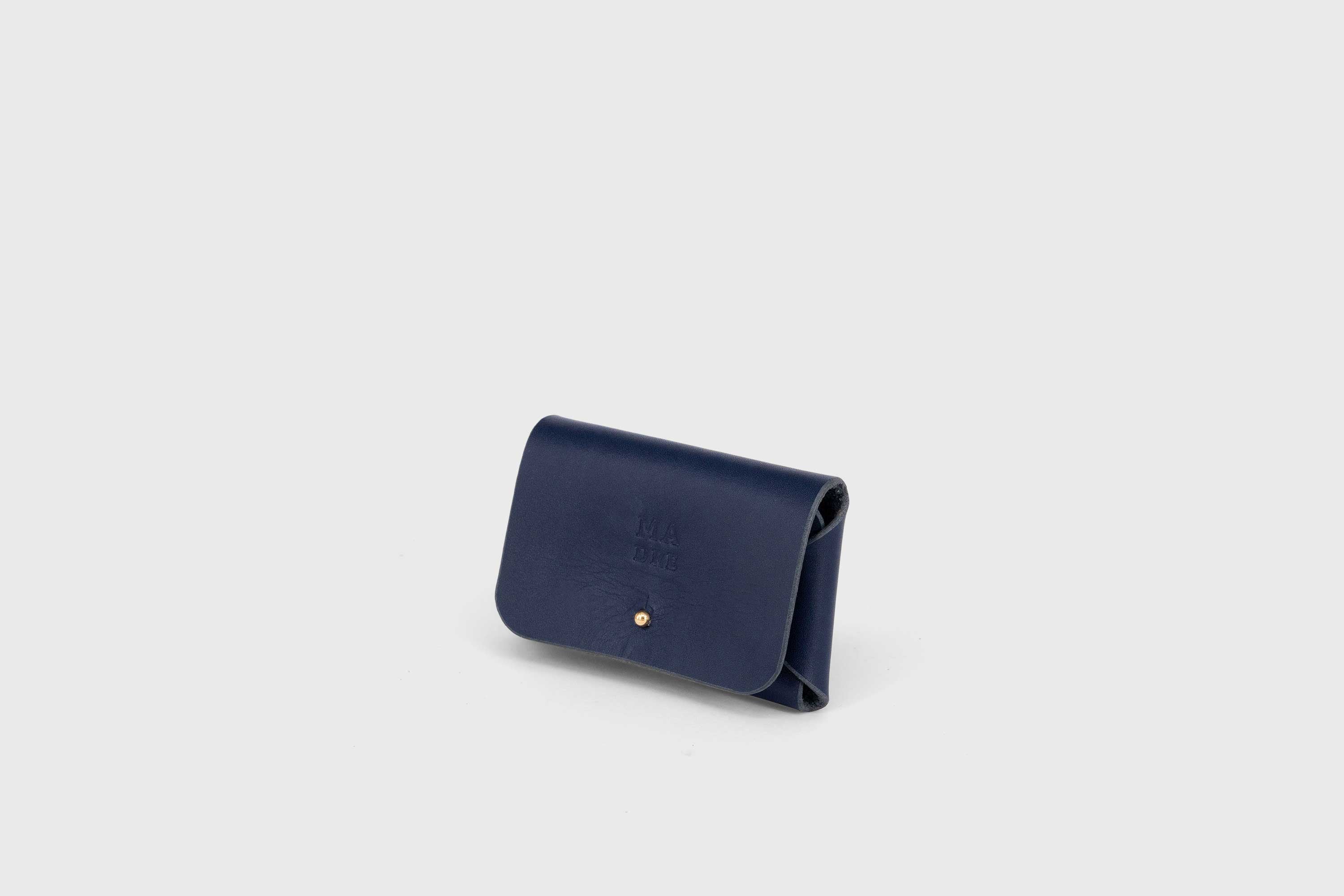 Leather wallet cardholder horizontal design marine blue color minimalist design atelier madre manuel dreesmann barcelona