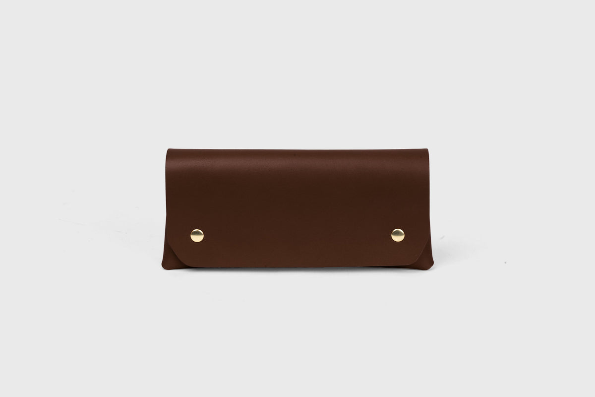 Wallet Pouch Leather Chocolate Brown Atelier Madre Manuel Dreesmann Barcelona Spain 1