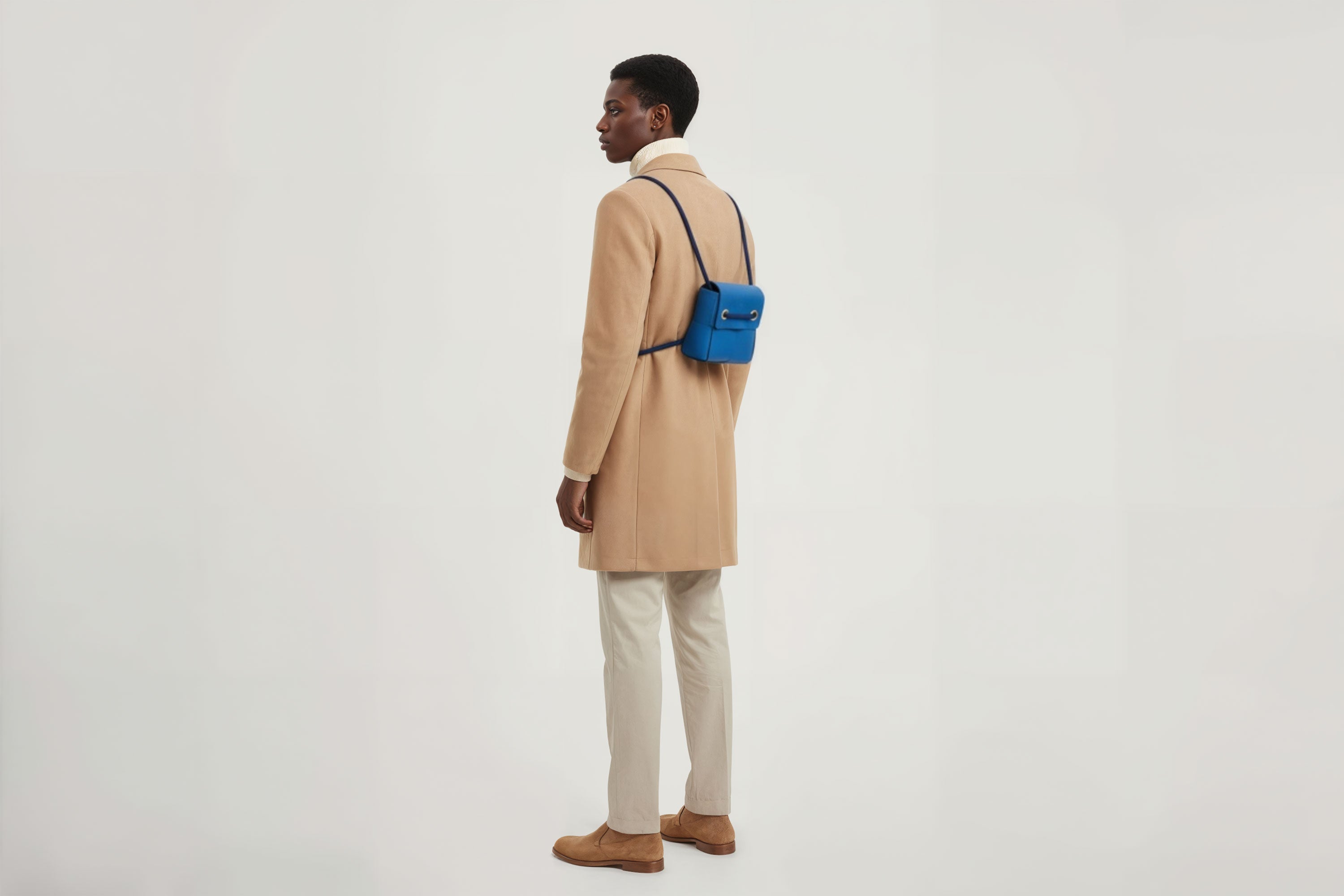 Woven Backpack Small Royal Blue Leather On Model Minimalistic Design Atelier Madre Manuel Dreesmann Barcelona