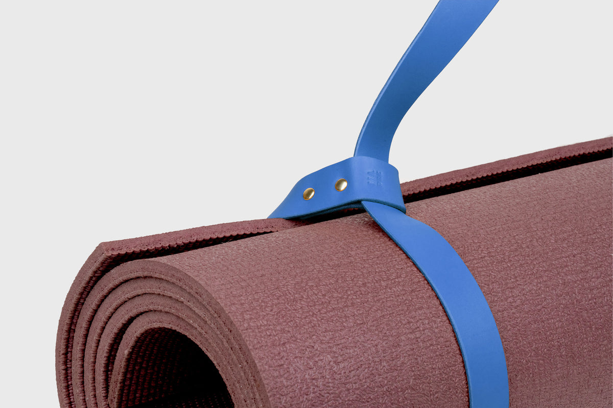 Yoga Mat Strap Royal Blue Leather Manuel Dreesmann Atelier Madre Barcelona Spain 4