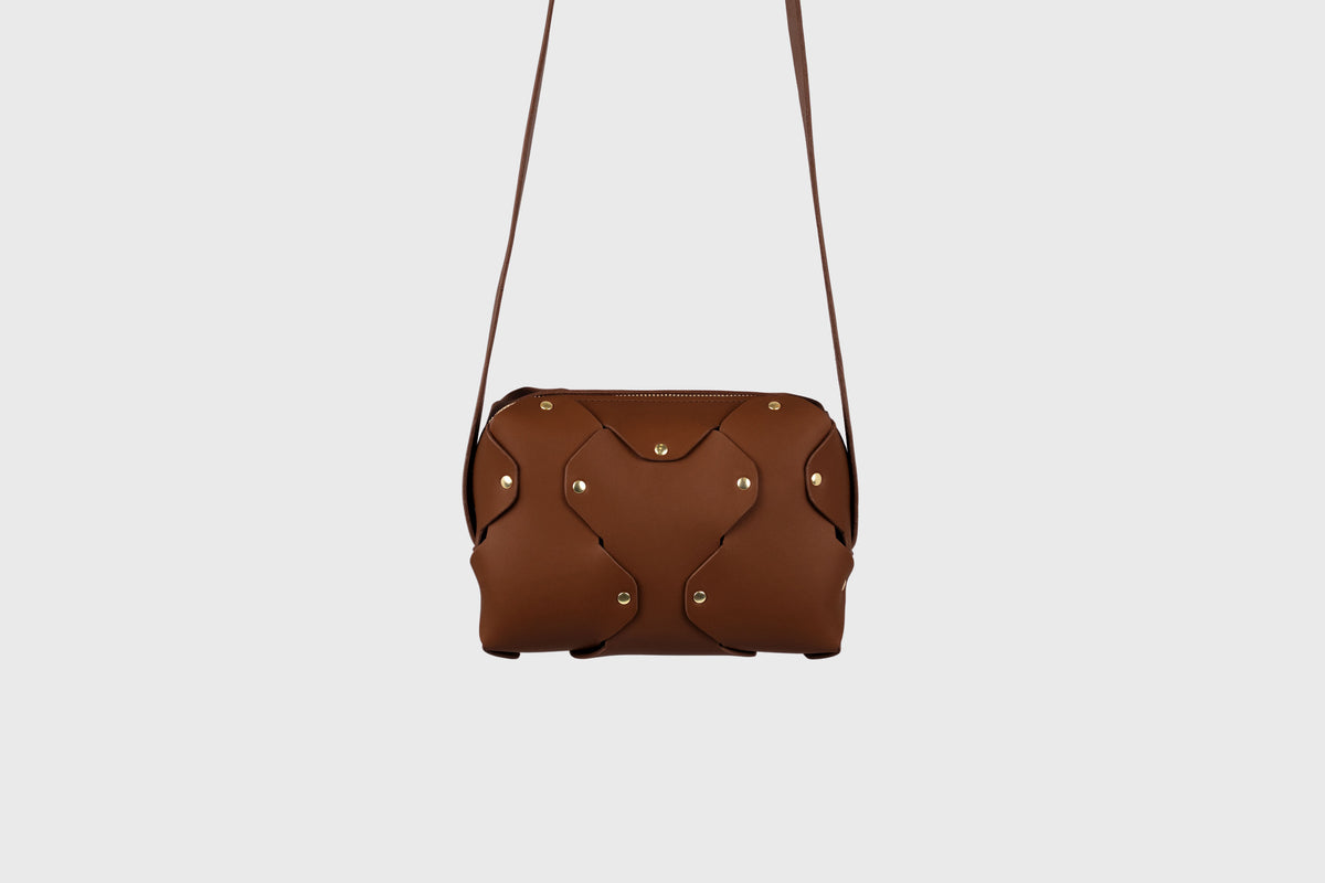 marlin leather bag dark brown color leather atelier madre manuel dreesmann barcelona spain 3