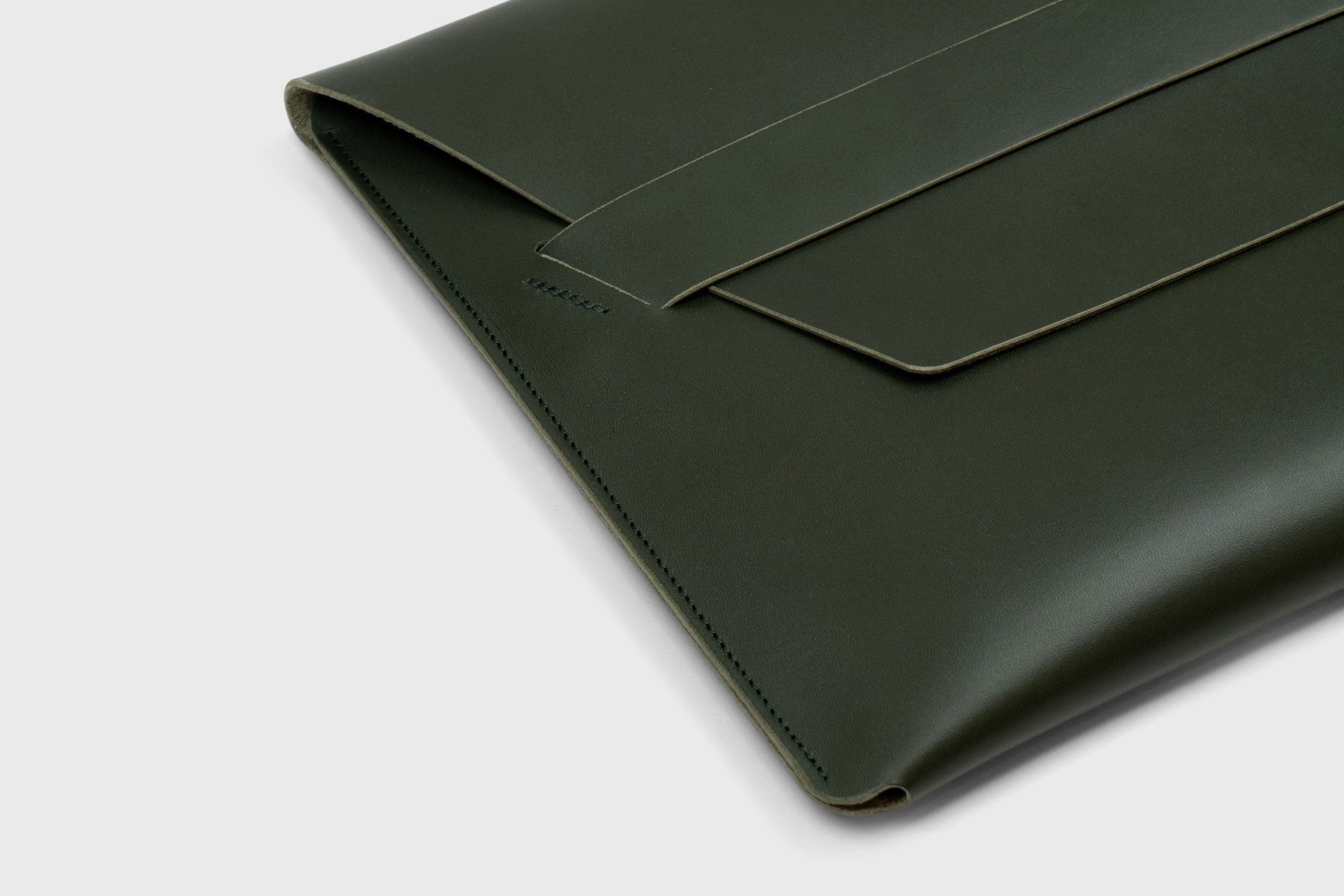 MacBook Pro 14 Inch Leather Sleeve Premium Dark Olive Green Color Handmade and Designed By Manuel Dreesmann Atelier Madre Barcelona Spain