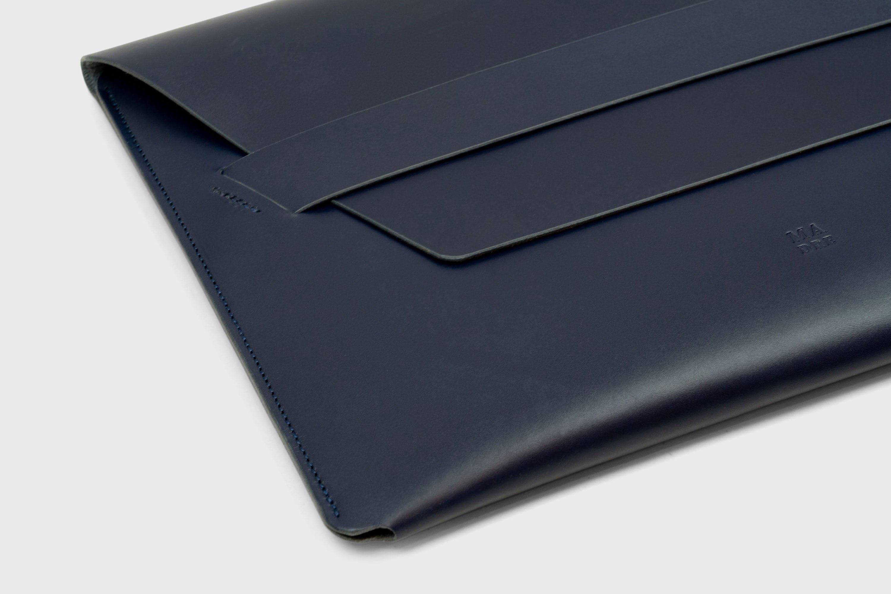 MacBook Pro 14 Inch Leather Sleeve Dark Marine Blue Color Sustainable Handmade and Designed By Manuel Dreesmann Atelier Madre Barcelona Spain