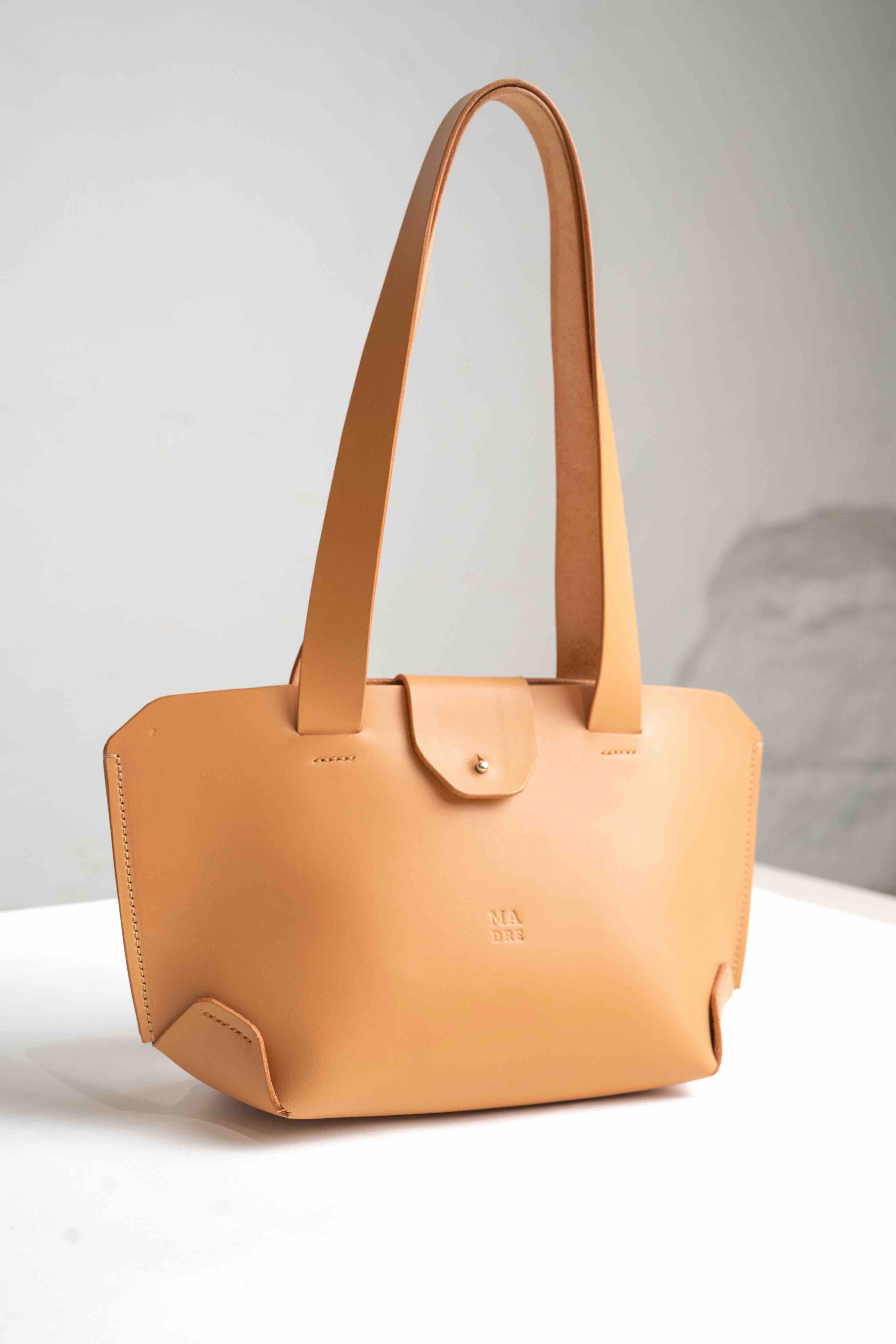 Leather Care Tips Conditioning Brown Colour Bag Atelier Madre Manuel Dreesmann Barcelona