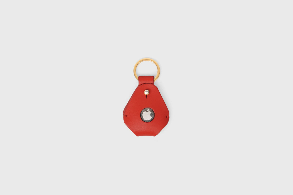 Airtag Key Ring Red Leather Vegetable Tanned Atelier Madre Manuel Dreesmann Barcelona Spain 1