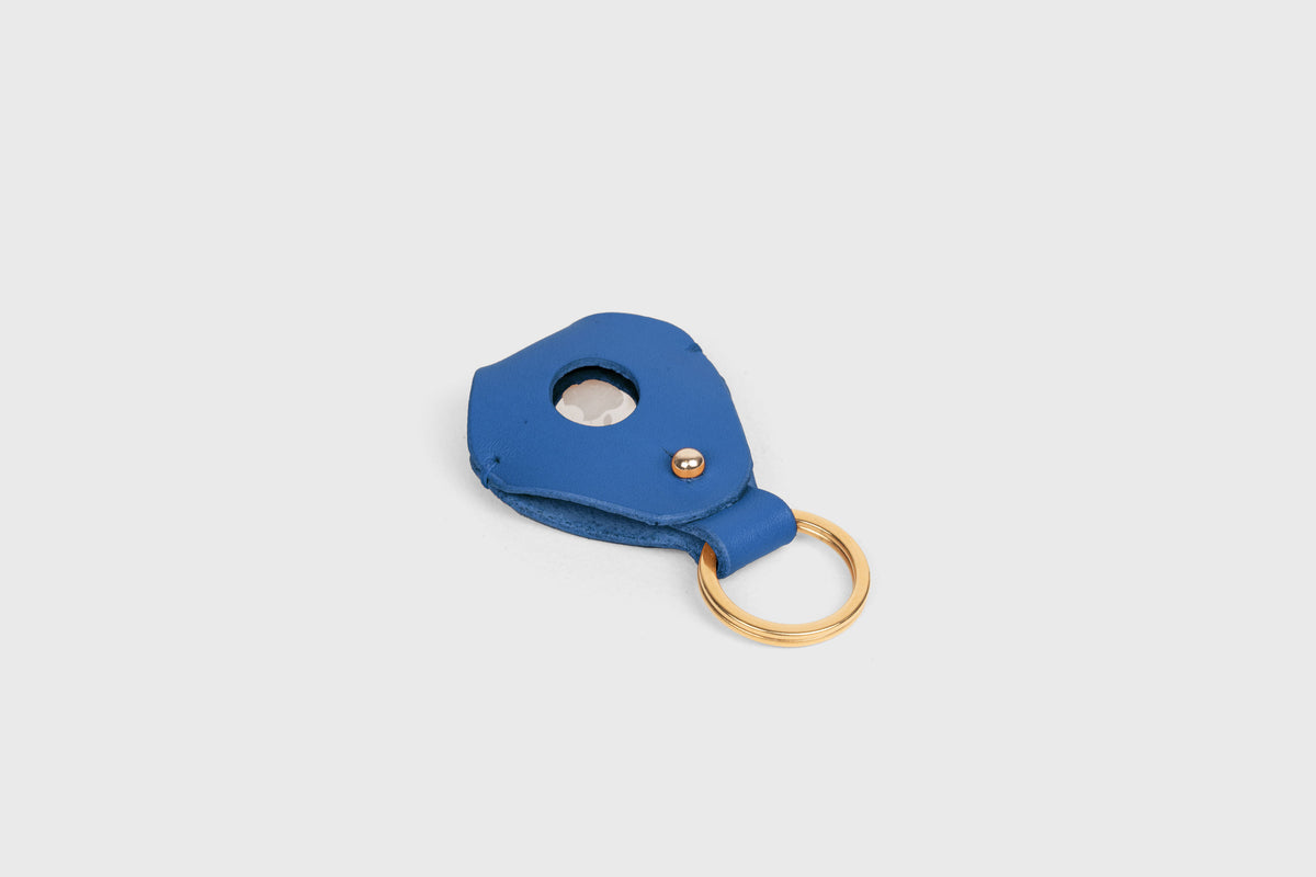 Airtag Key Ring Royal Blue Leather Vegetable Tanned Atelier Madre Manuel Dreesmann Barcelona Spain 5