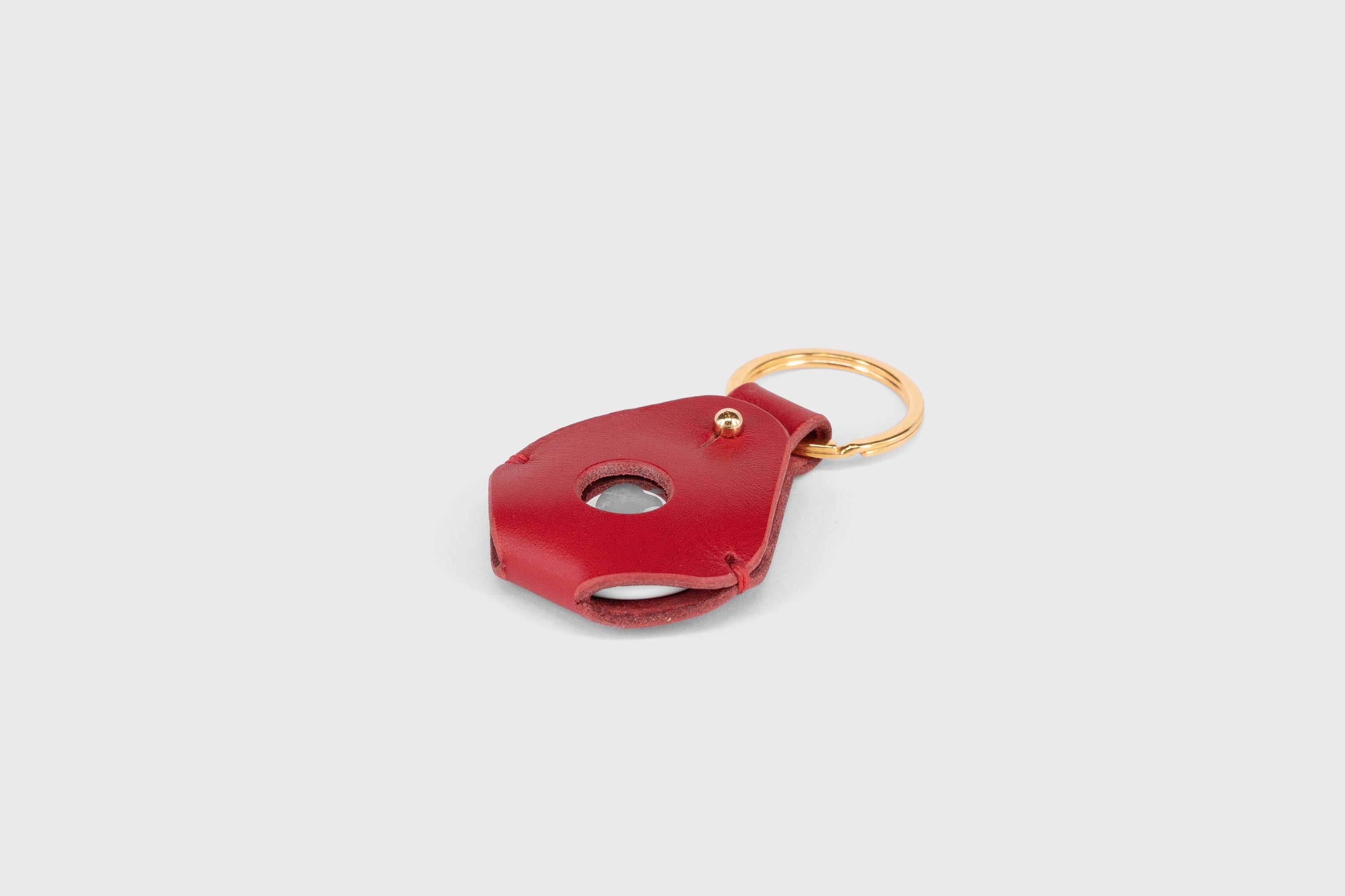 AirTag Leather Key Ring Holder Case Red Vegetable Tanned Design Manuel Dreesmann Atelier Madre Barcelona