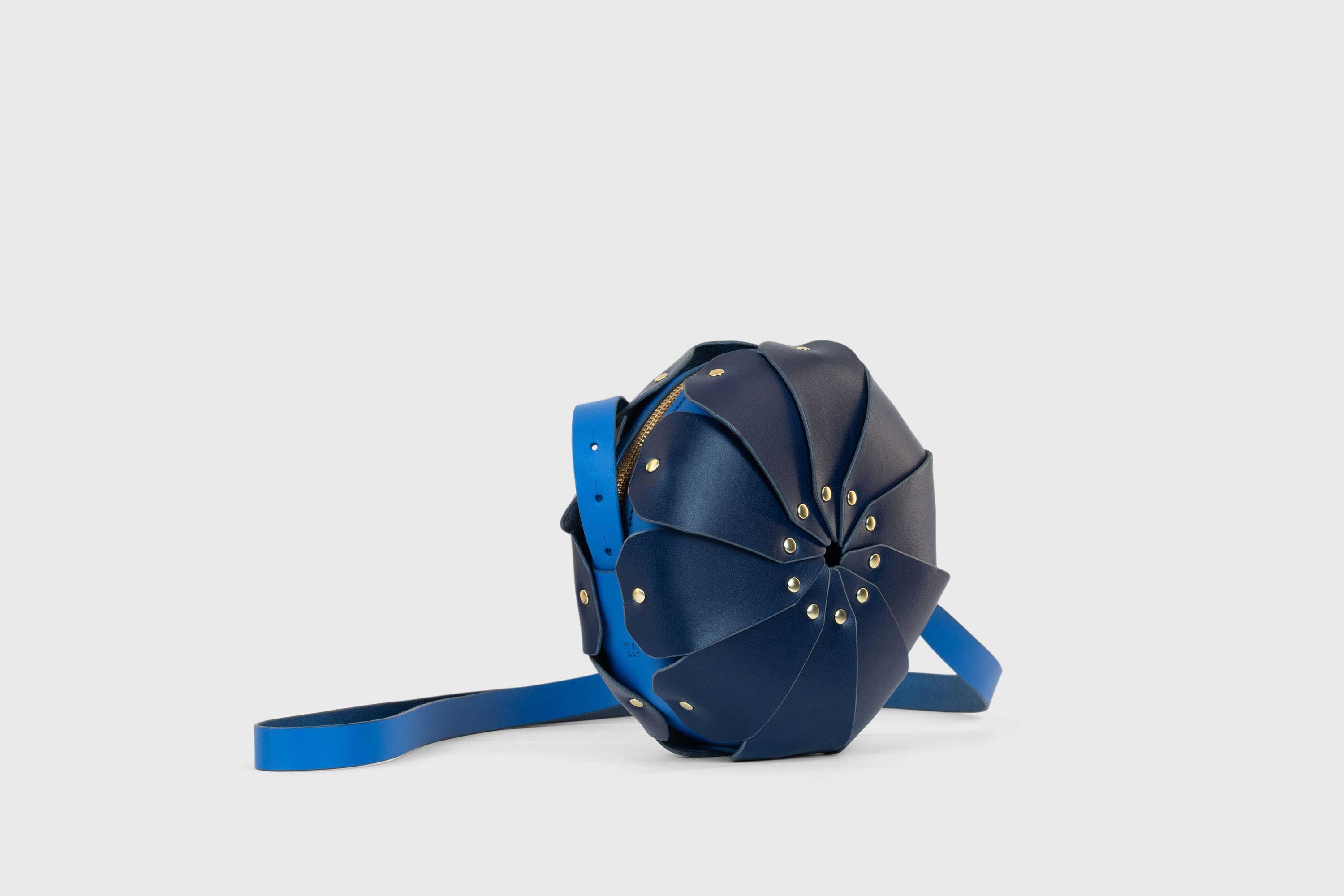Anemo Leather Bag Front Marine Blue Floral Design Premium Minimalist Circle Round Pouch Crossbody Atelier Madre Manuel Dreesmann Barcelona
