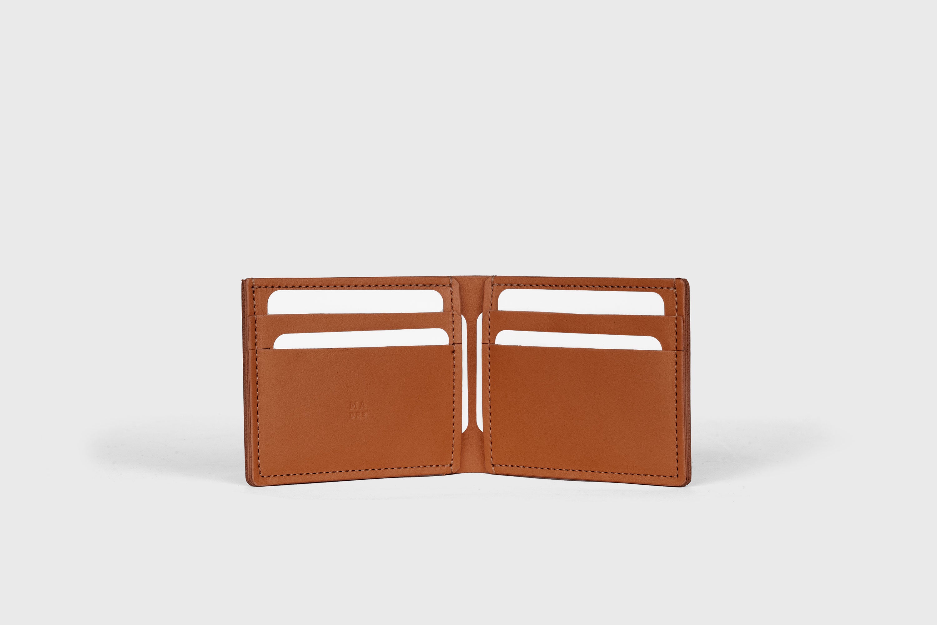 Bifold Wallet Horizontal With 6 Card Slots In Dark Brown Color In Vegetable Tanned Leather Minimalistic Design Atelier Madre Manuel Dreesmann Barcelona Spain