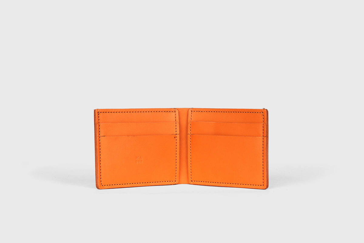 Bifold Wallet Horizontal 6 Slots Orange Leather Atelier Madre Manuel Dreesmann Barcelona Spain 2