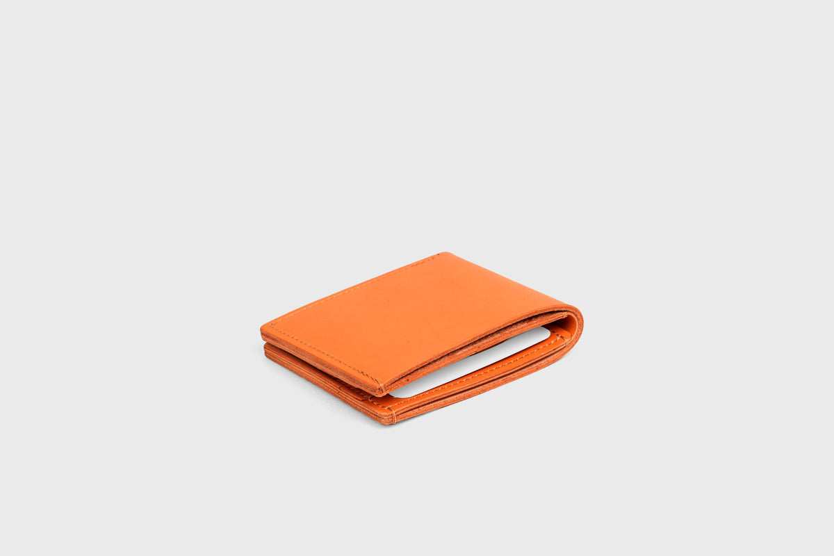 Bifold Wallet Horizontal 6 Slots Orange Leather Atelier Madre Manuel Dreesmann Barcelona Spain 4