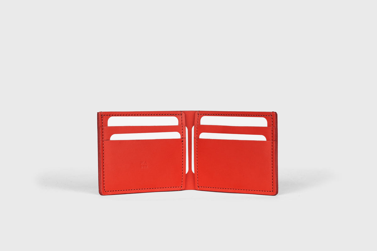 Bifold Wallet Horizontal 6 Slots Red Leather Atelier Madre Manuel Dreesmann Barcelona Spain 1