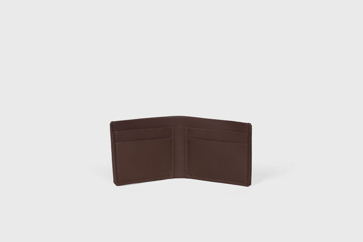 Bifold Wallet Leather Chocolate Brown Color Minimalistic Design Vegetable Tanned Leather Atelier Madre Manuel Dreesmann Barcelona Spain 2
