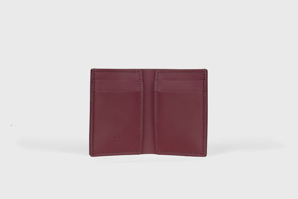 Bifold Wallet Vertical 6 Slots Burgundy Leather Atelier Madre Manuel Dreesmann Barcelona Spain 2