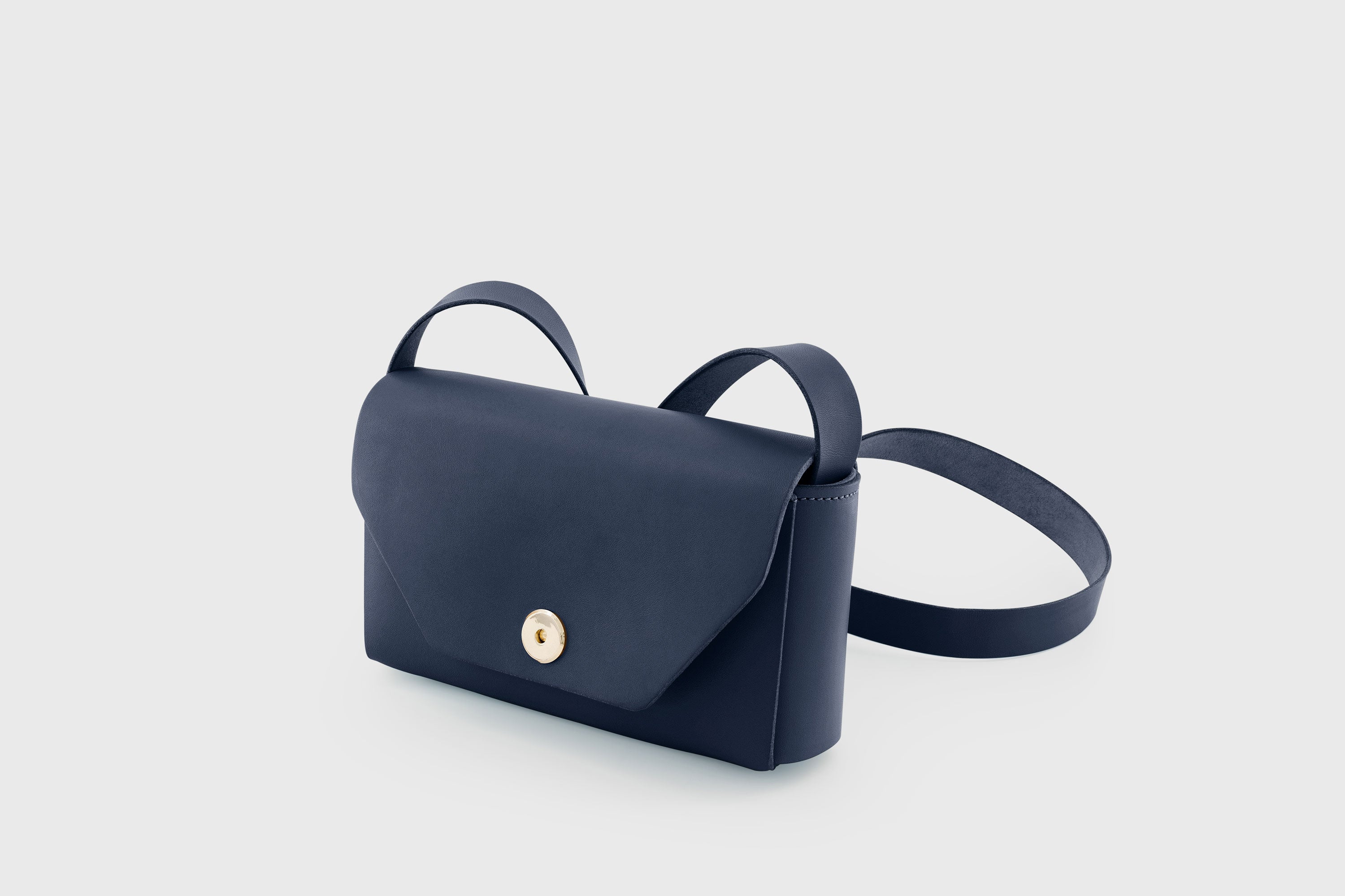 Brick Bag Marine Blue Color Leather Square Block Vegetable Tanned Full Grain Vachetta Crossbody Shoulder Block Minimalist Premium Designer Atelier Madre Manuel Dreesmann Barcelona Spain
