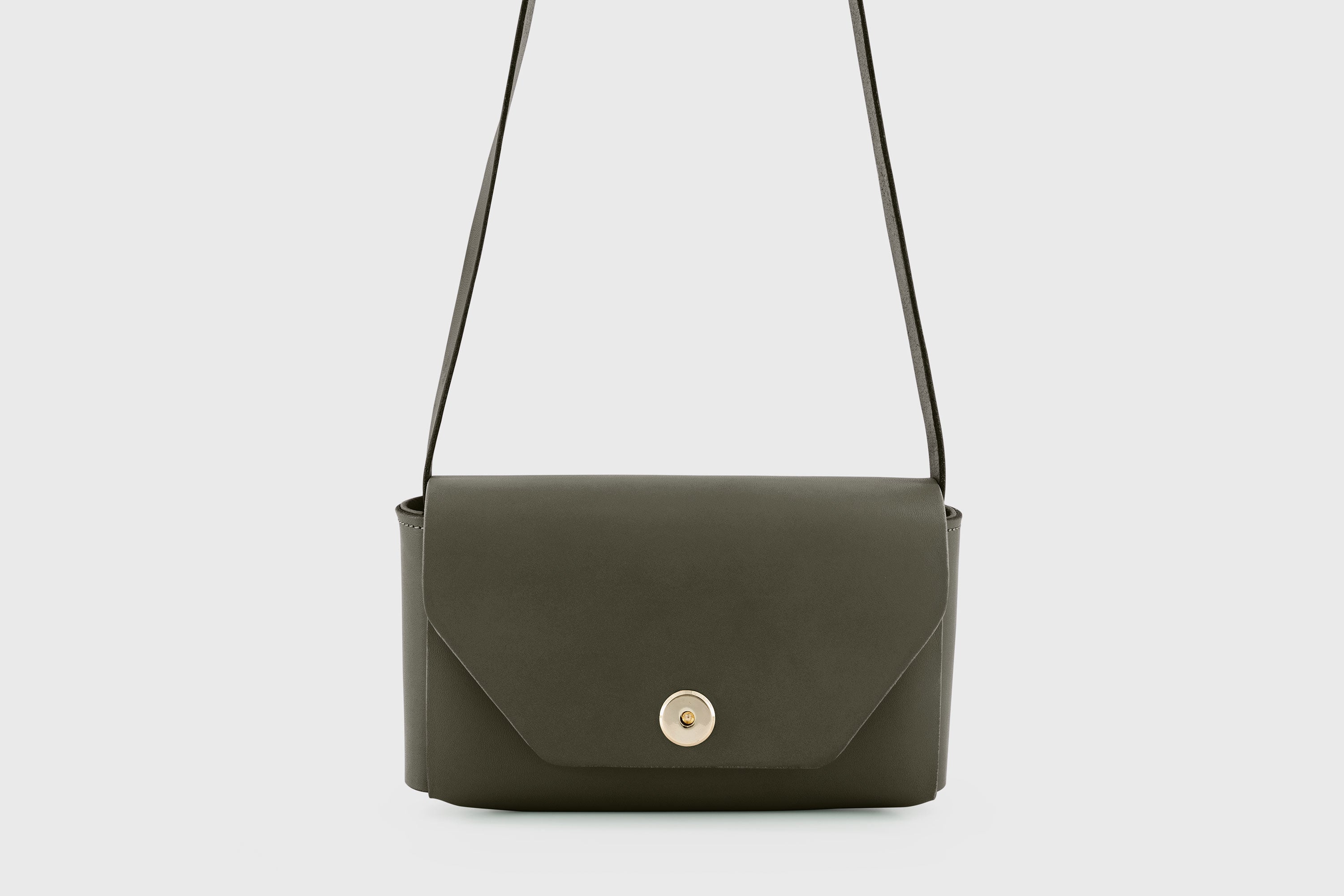 Brick Bag Olive Green Color Leather Square Block Vegetable Tanned Full Grain Vachetta Crossbody Shoulder Block Minimalist Premium Designer Atelier Madre Manuel Dreesmann Barcelona Spain