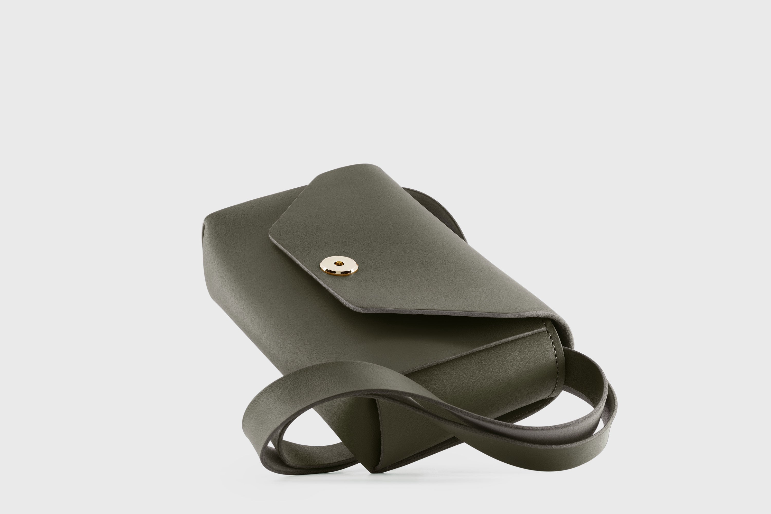 Brick Bag Olive Green Color Leather Square Block Vegetable Tanned Full Grain Vachetta Crossbody Shoulder Block Minimalist Premium Designer Atelier Madre Manuel Dreesmann Barcelona Spain