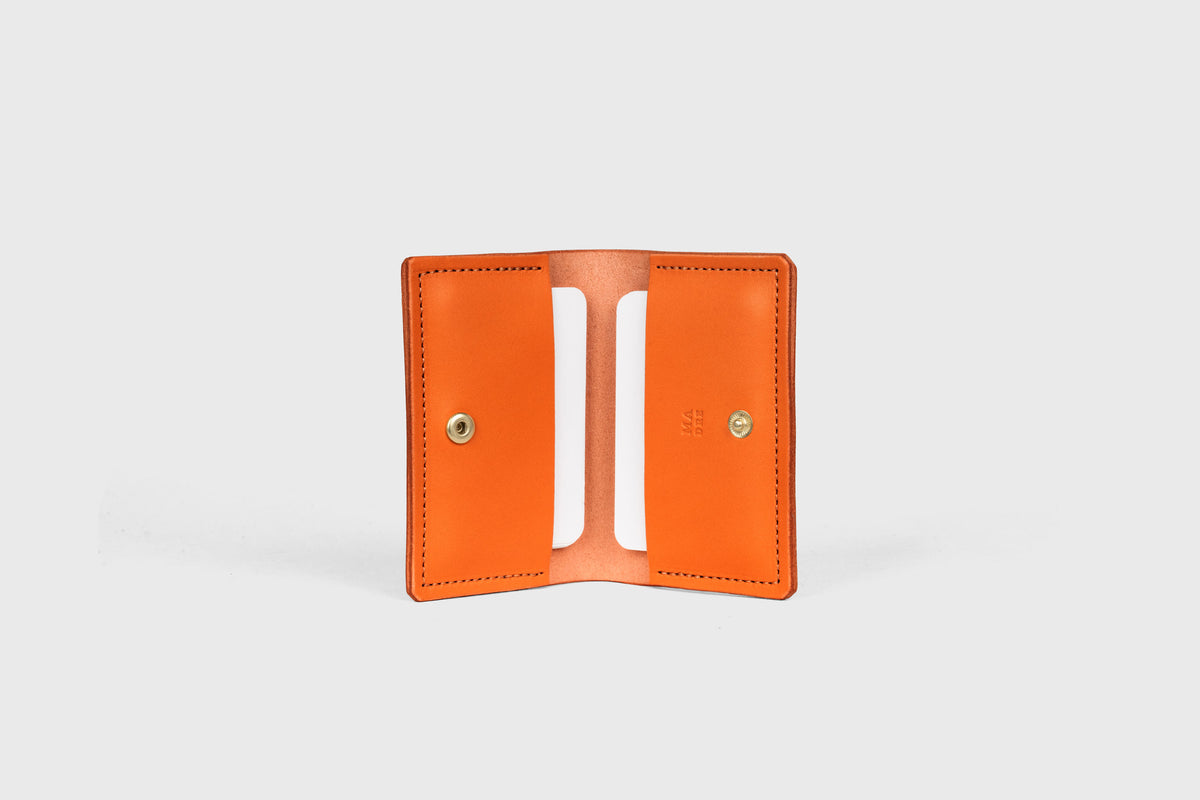 Card Etui Orange Leather Atelier Madre Manuel Dreesmann Barcelona Spain 1