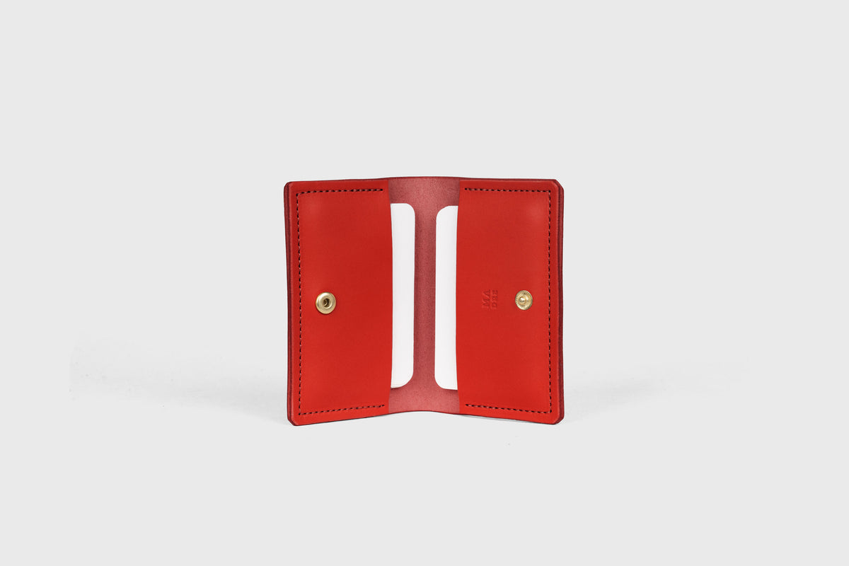 Card Etui Red Leather Atelier Madre Manuel Dreesmann Barcelona Spain 1