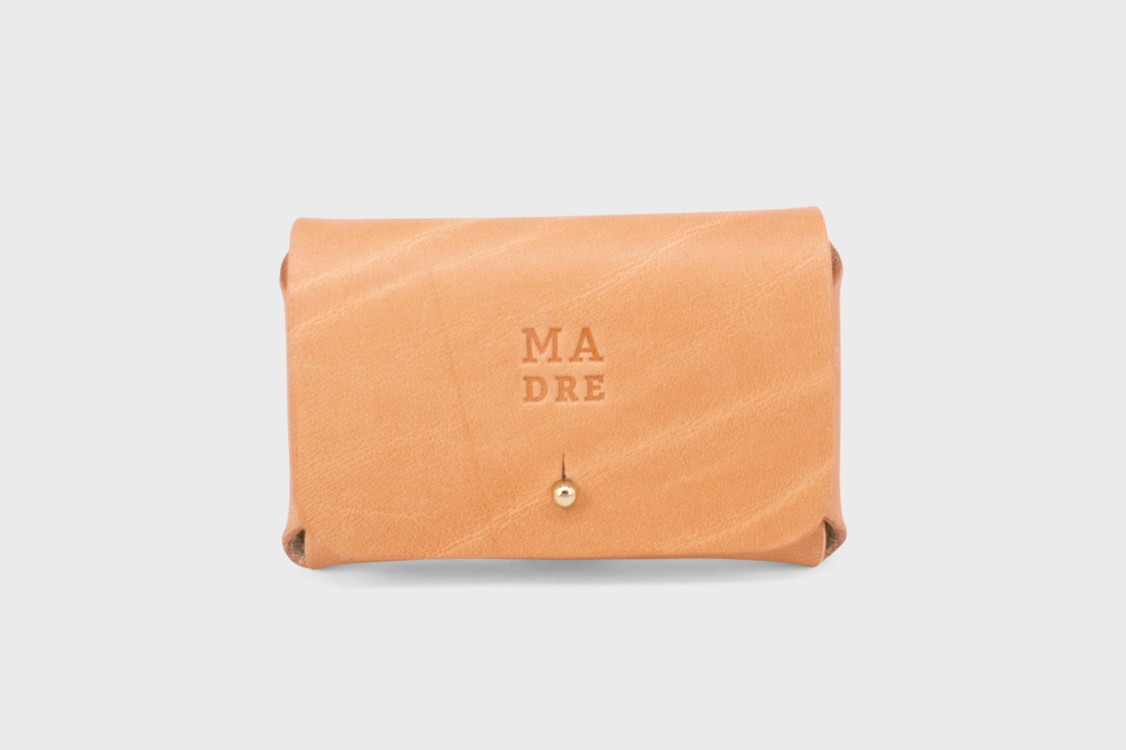 Leather wallet cardholder horizontal design brown color minimalist design atelier madre manuel dreesmann barcelona